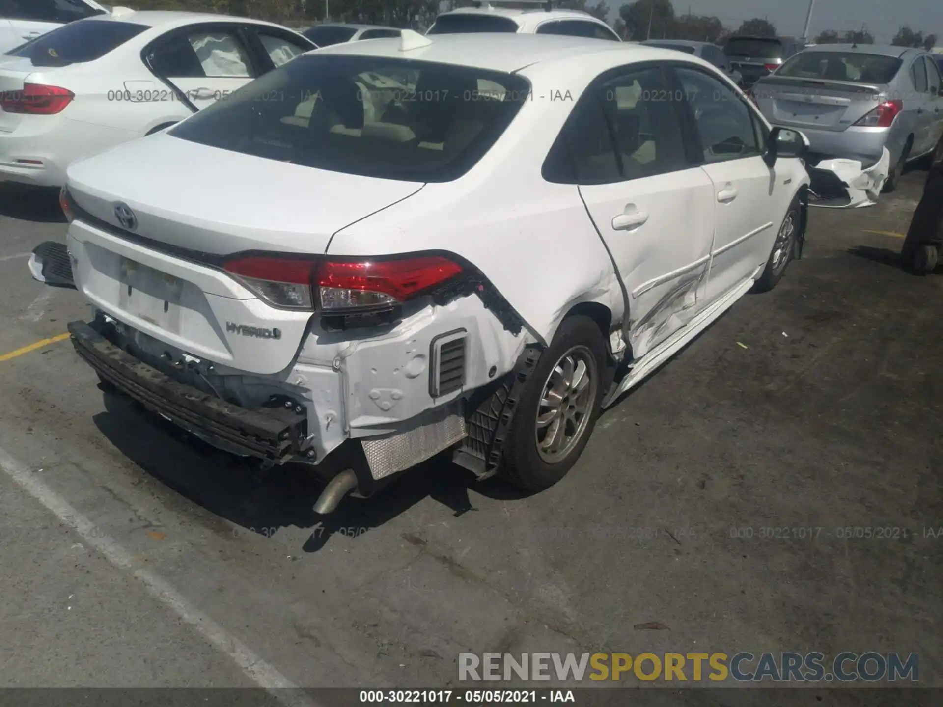 4 Photograph of a damaged car JTDEBRBE9LJ005855 TOYOTA COROLLA 2020