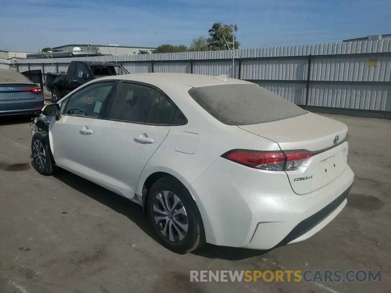 3 Photograph of a damaged car JTDEBRBE9LJ006679 TOYOTA COROLLA 2020