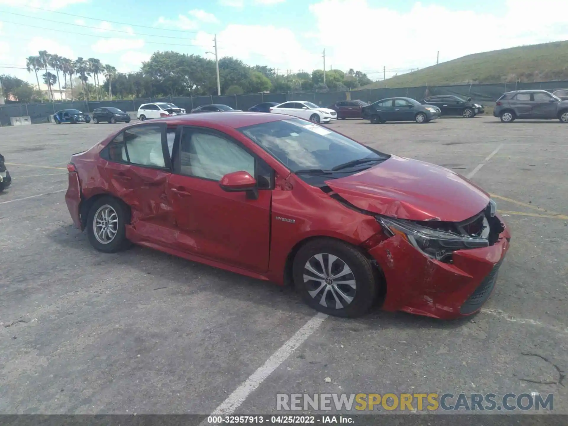 1 Photograph of a damaged car JTDEBRBE9LJ011946 TOYOTA COROLLA 2020