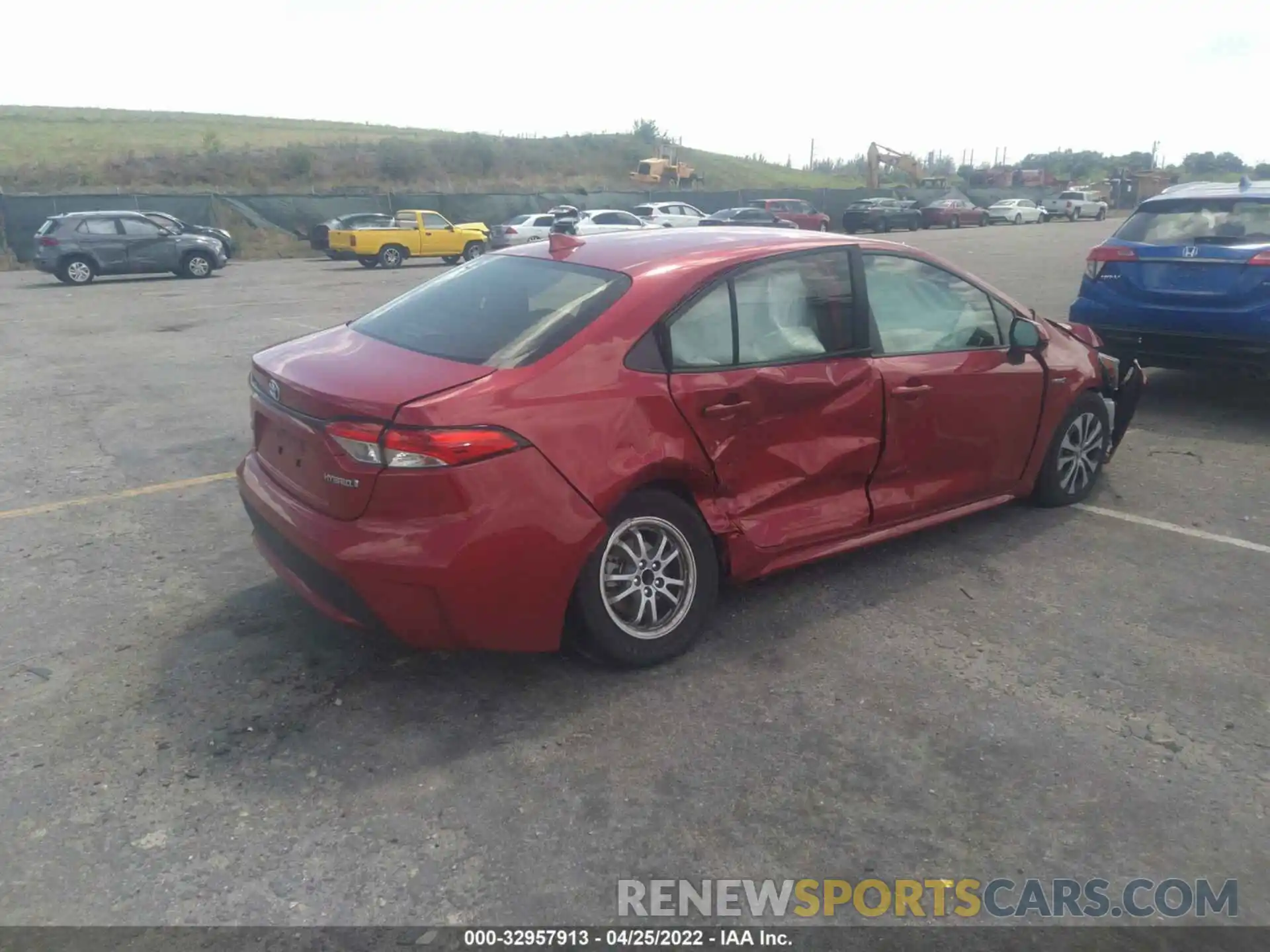 4 Photograph of a damaged car JTDEBRBE9LJ011946 TOYOTA COROLLA 2020