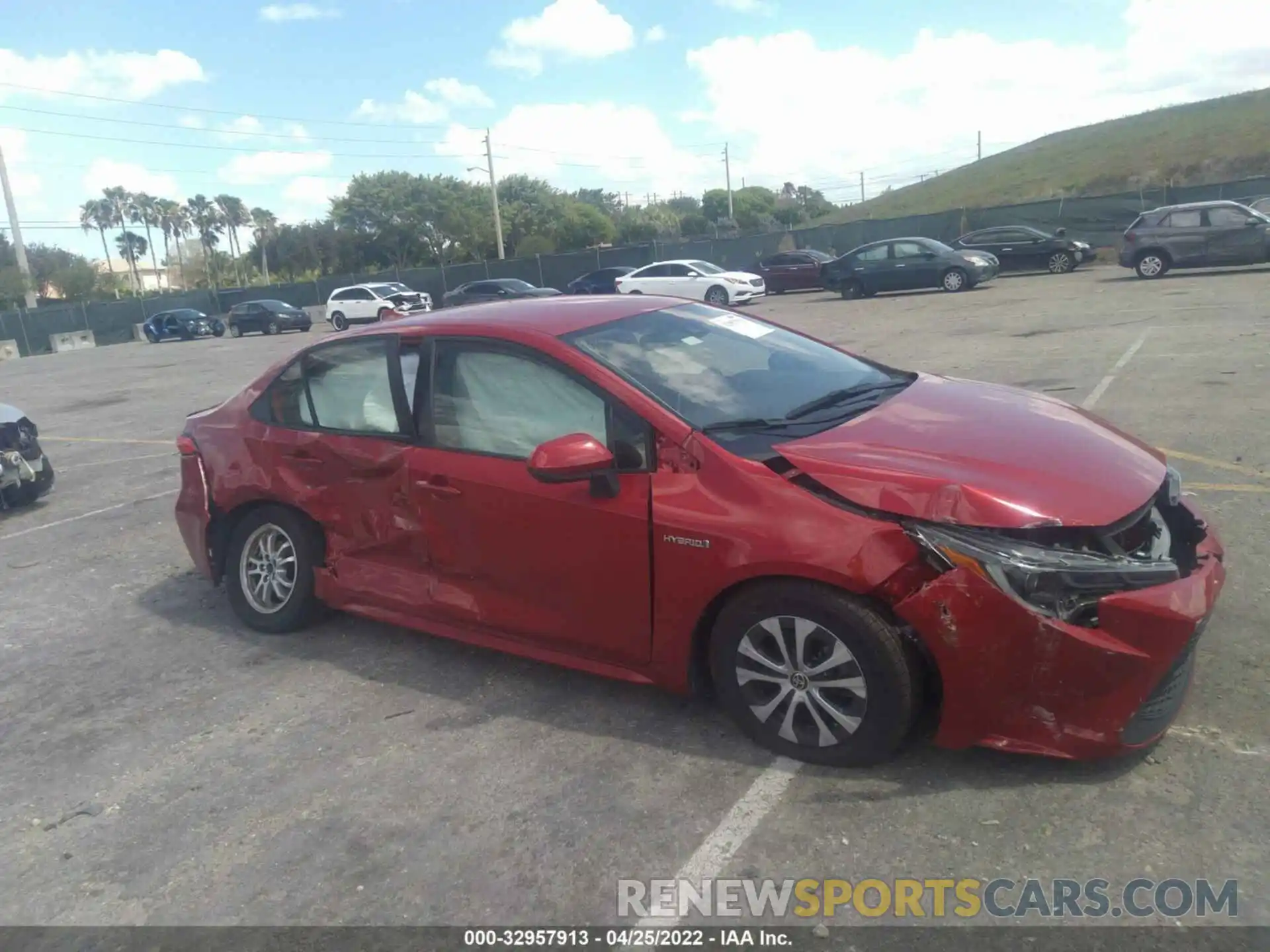 6 Photograph of a damaged car JTDEBRBE9LJ011946 TOYOTA COROLLA 2020