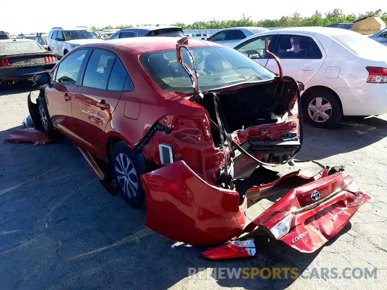 3 Photograph of a damaged car JTDEBRBE9LJ012451 TOYOTA COROLLA 2020