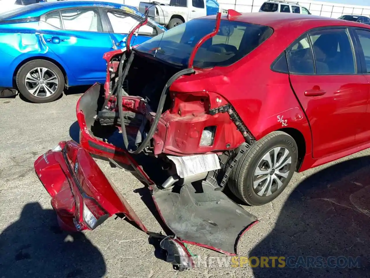 9 Photograph of a damaged car JTDEBRBE9LJ012451 TOYOTA COROLLA 2020