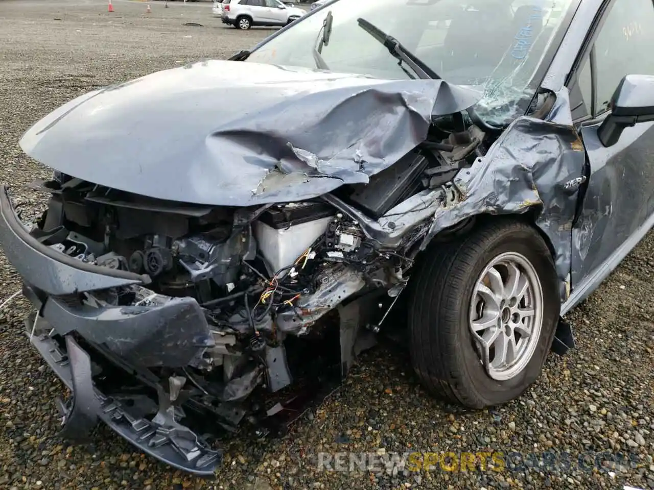 9 Photograph of a damaged car JTDEBRBE9LJ013289 TOYOTA COROLLA 2020