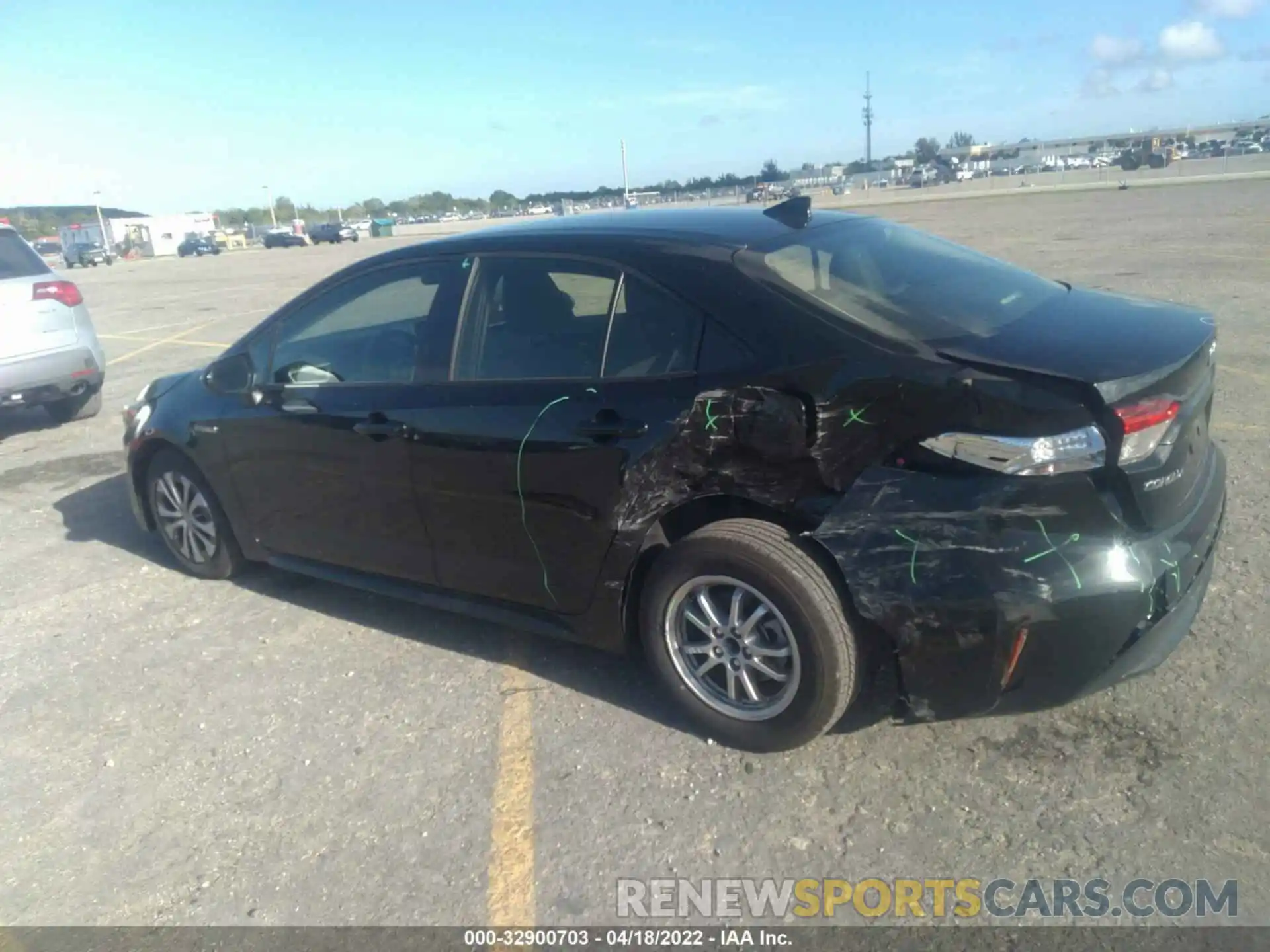 6 Photograph of a damaged car JTDEBRBE9LJ013342 TOYOTA COROLLA 2020