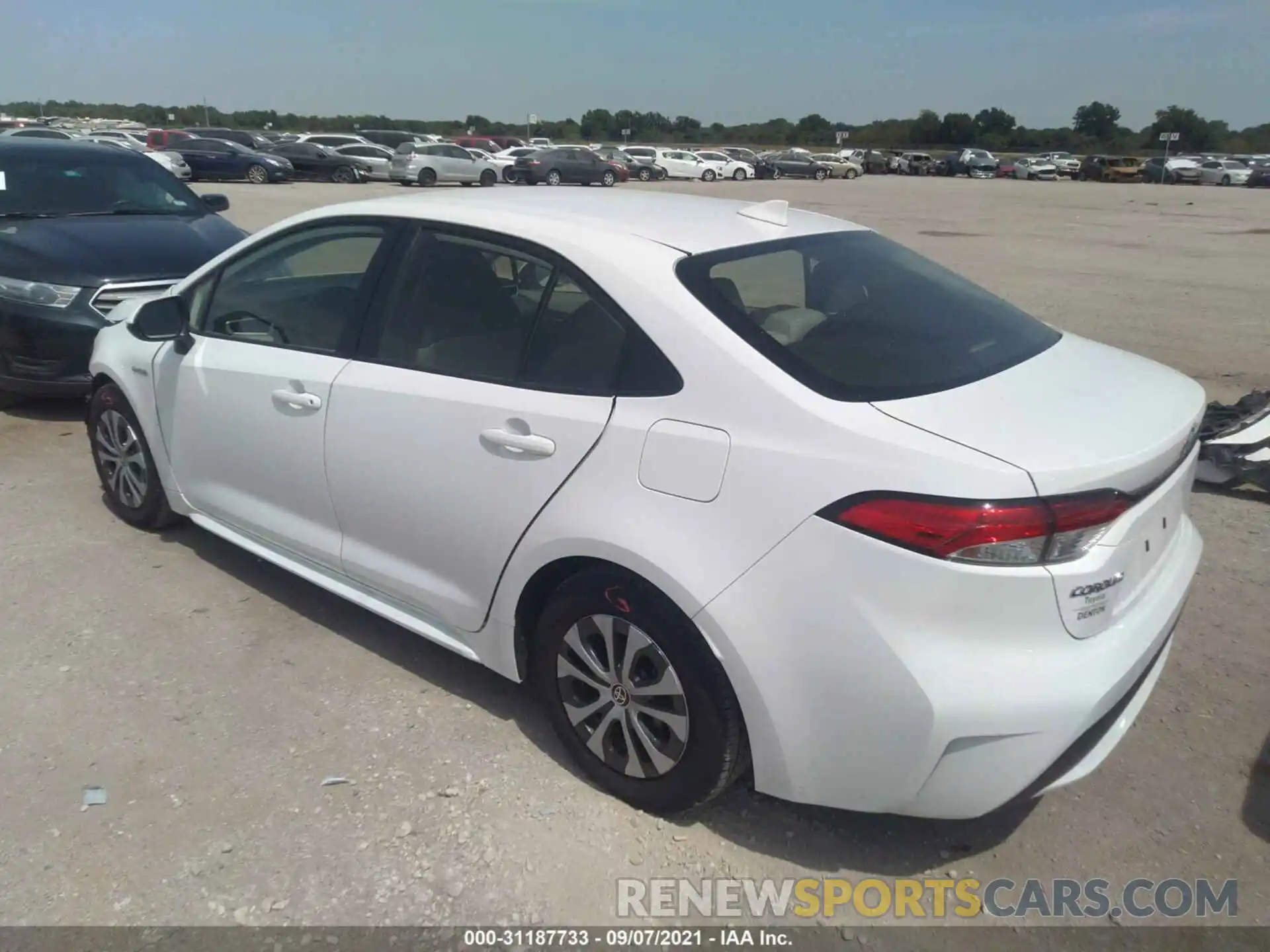 3 Photograph of a damaged car JTDEBRBE9LJ014927 TOYOTA COROLLA 2020