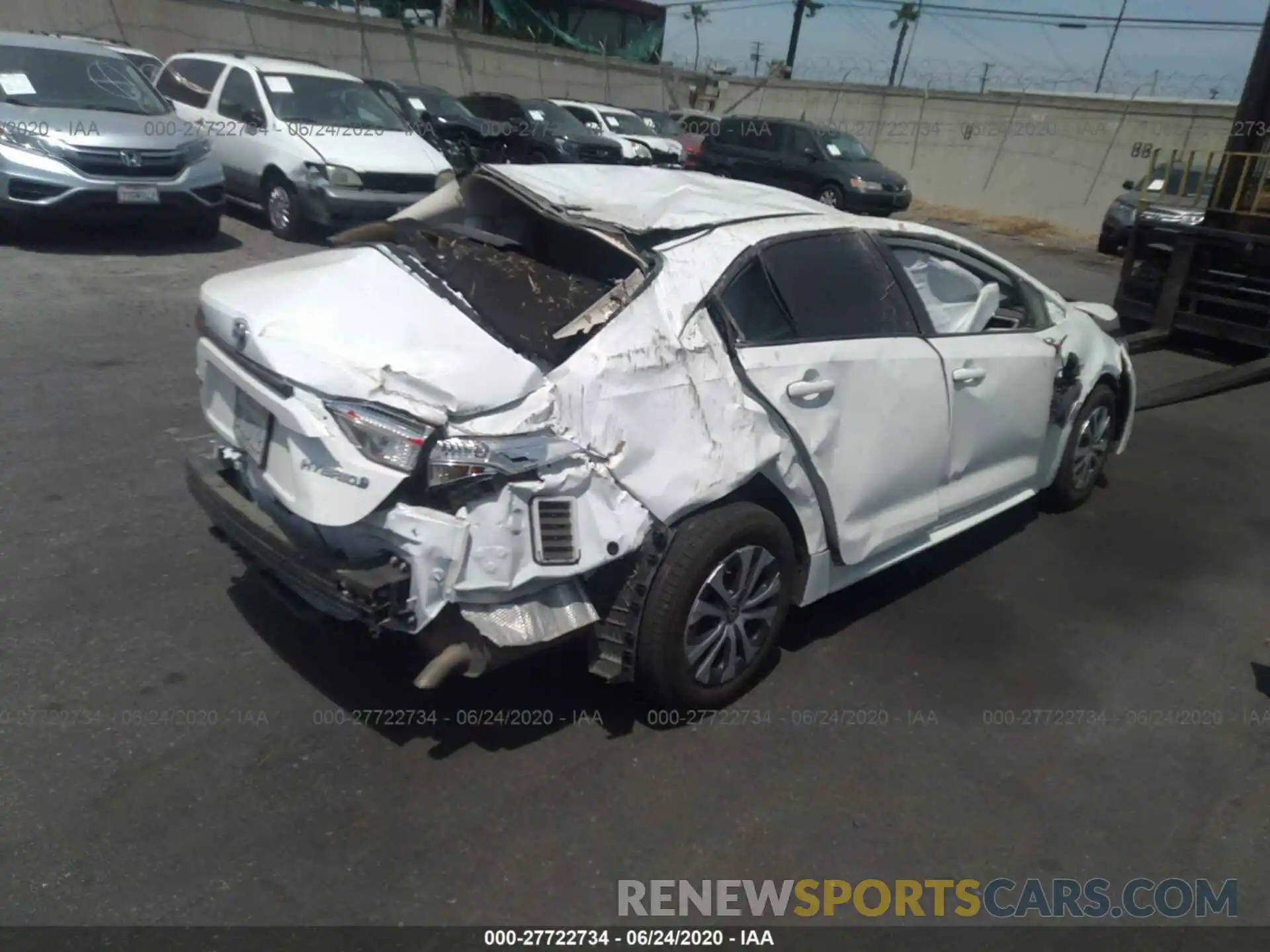 4 Photograph of a damaged car JTDEBRBE9LJ015415 TOYOTA COROLLA 2020