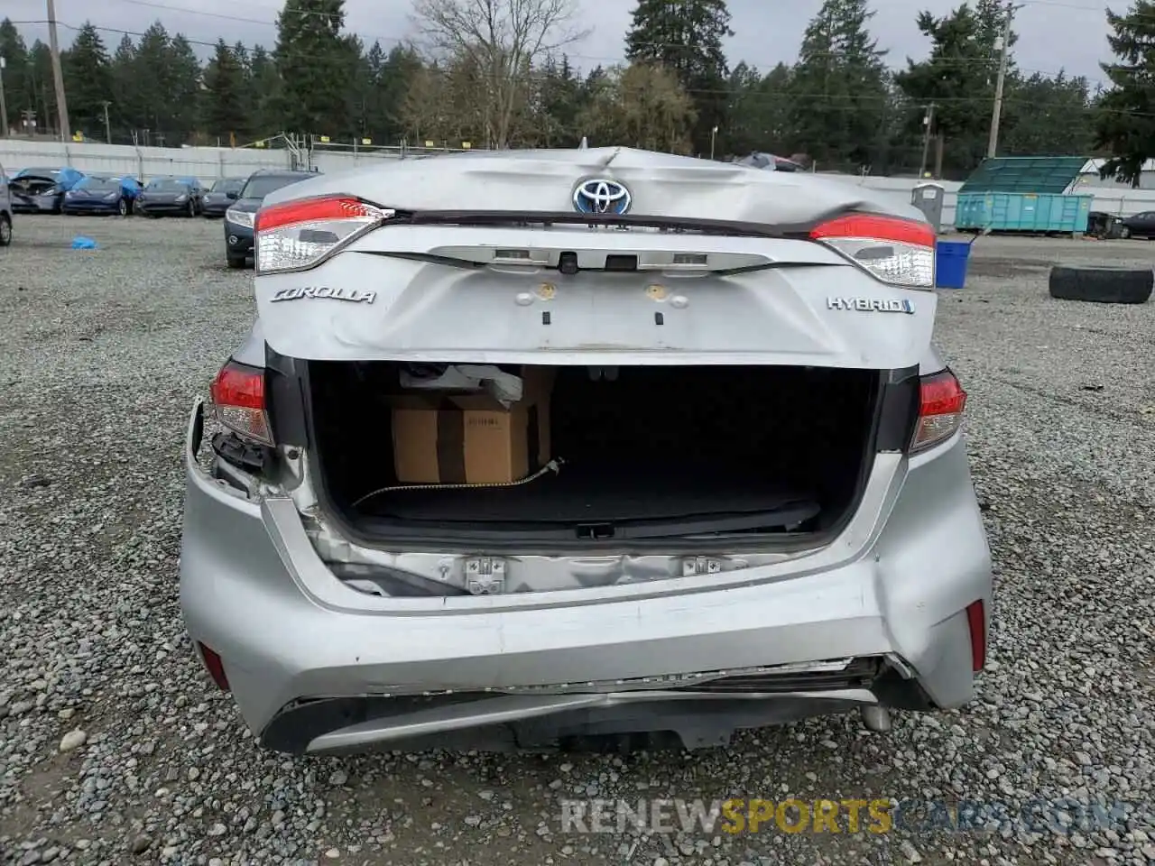 6 Photograph of a damaged car JTDEBRBE9LJ015950 TOYOTA COROLLA 2020