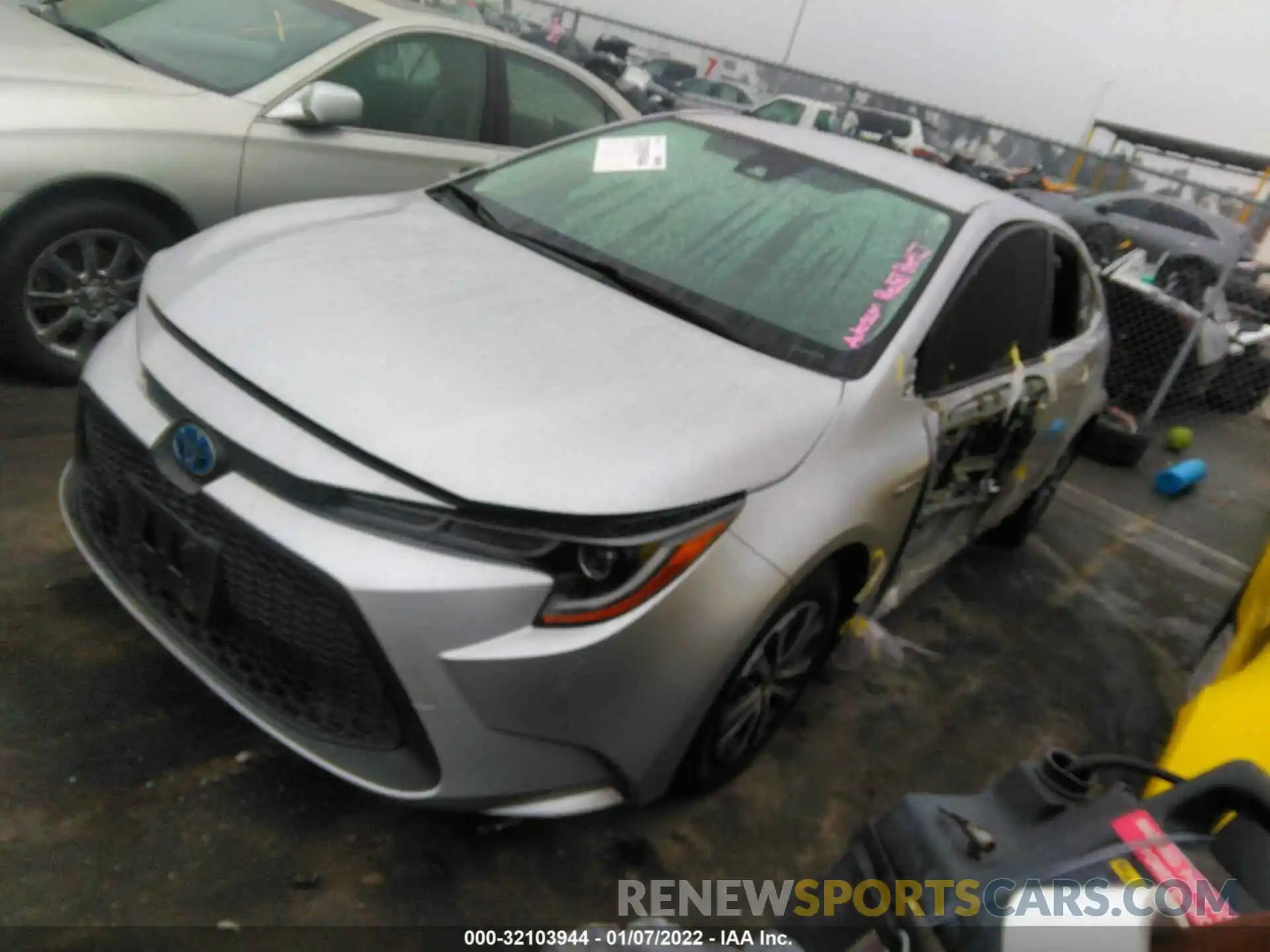 2 Photograph of a damaged car JTDEBRBE9LJ018718 TOYOTA COROLLA 2020