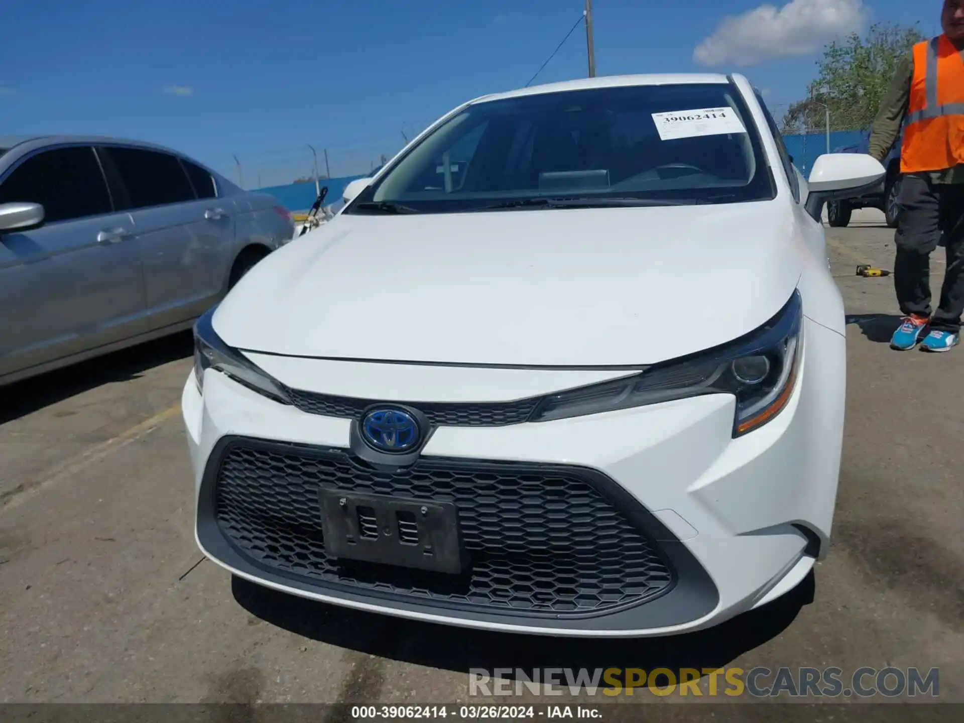 12 Photograph of a damaged car JTDEBRBE9LJ018881 TOYOTA COROLLA 2020