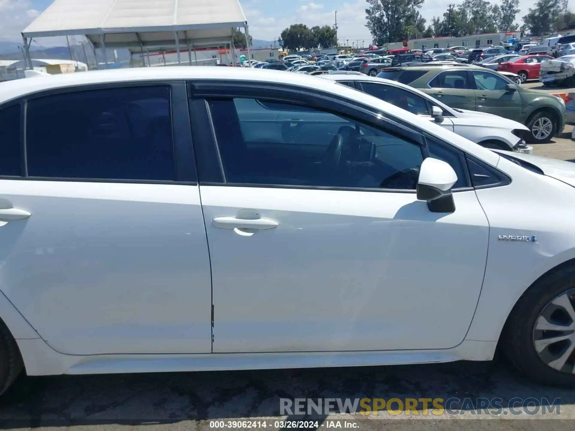 13 Photograph of a damaged car JTDEBRBE9LJ018881 TOYOTA COROLLA 2020