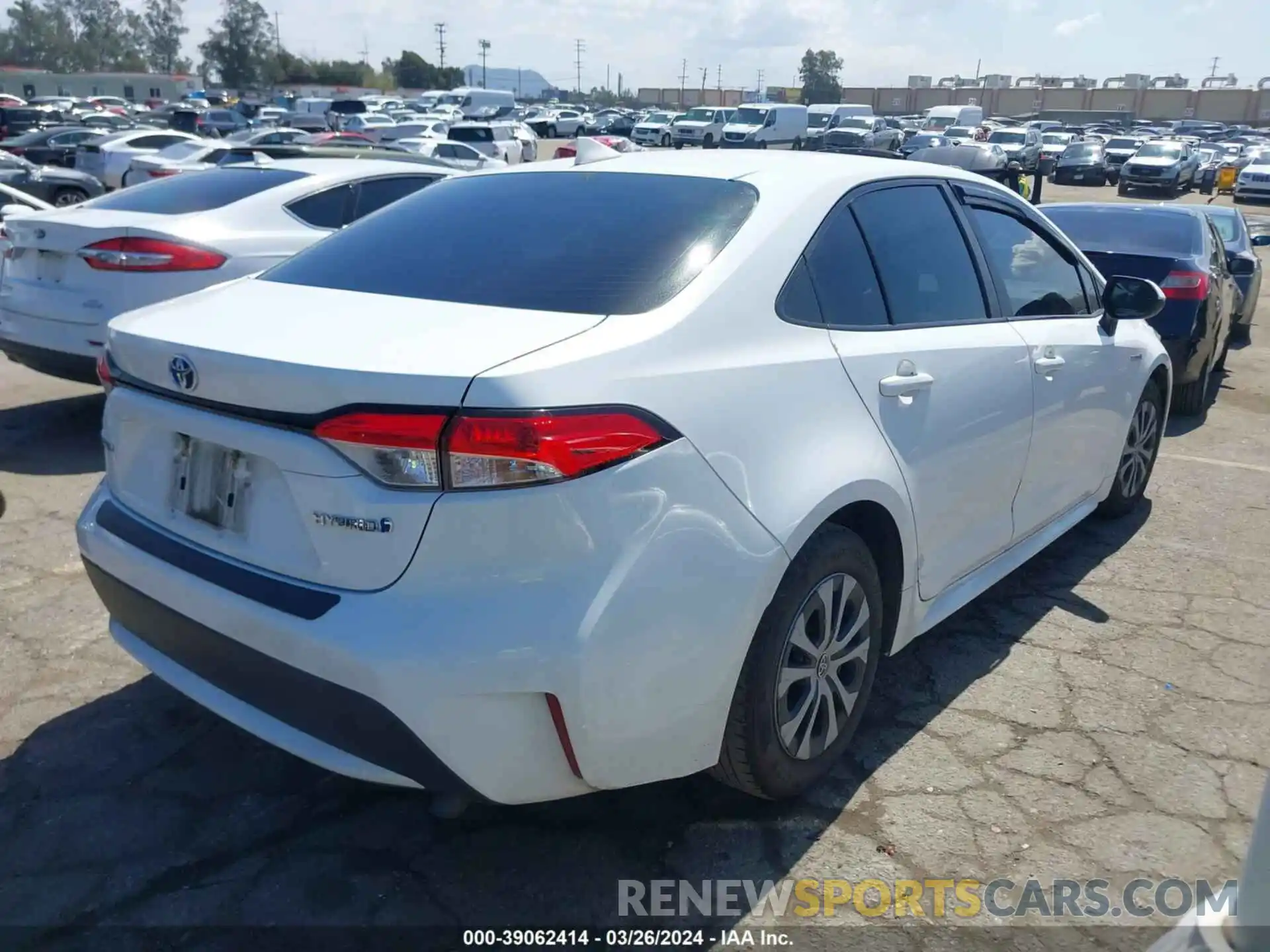 4 Photograph of a damaged car JTDEBRBE9LJ018881 TOYOTA COROLLA 2020