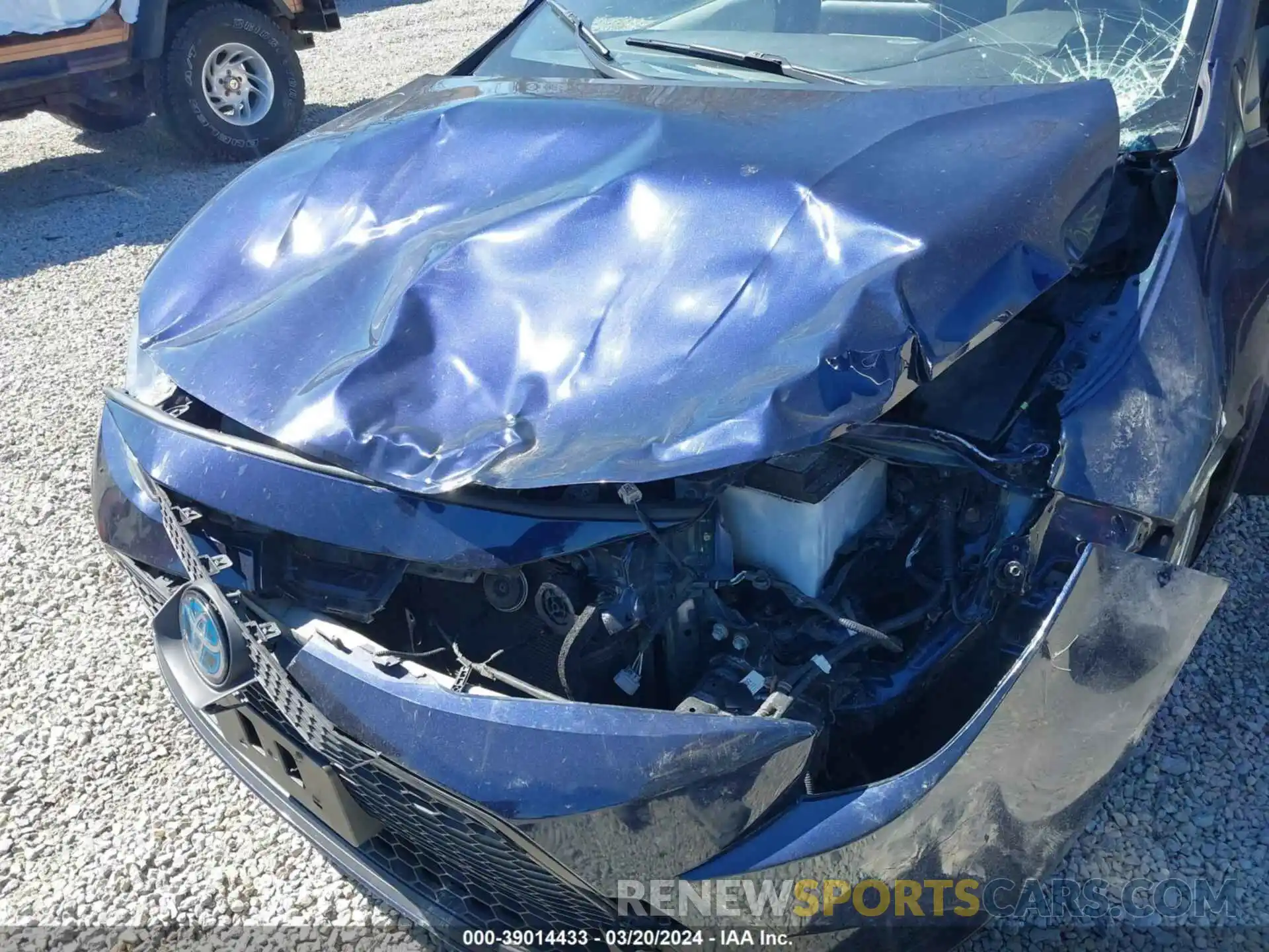 6 Photograph of a damaged car JTDEBRBE9LJ018993 TOYOTA COROLLA 2020