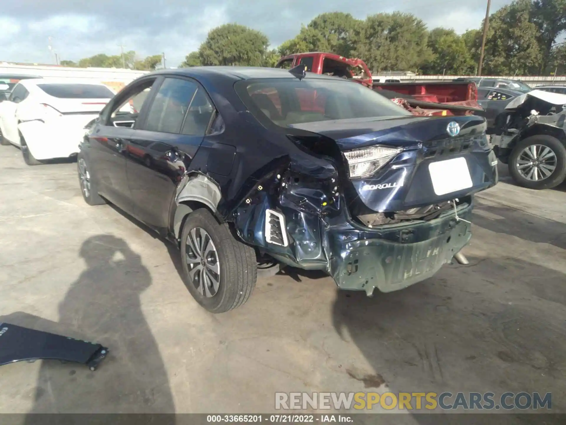 3 Photograph of a damaged car JTDEBRBE9LJ024826 TOYOTA COROLLA 2020