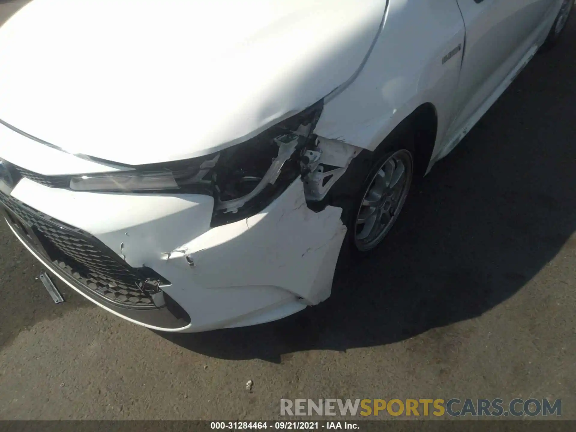 6 Photograph of a damaged car JTDEBRBE9LJ024907 TOYOTA COROLLA 2020