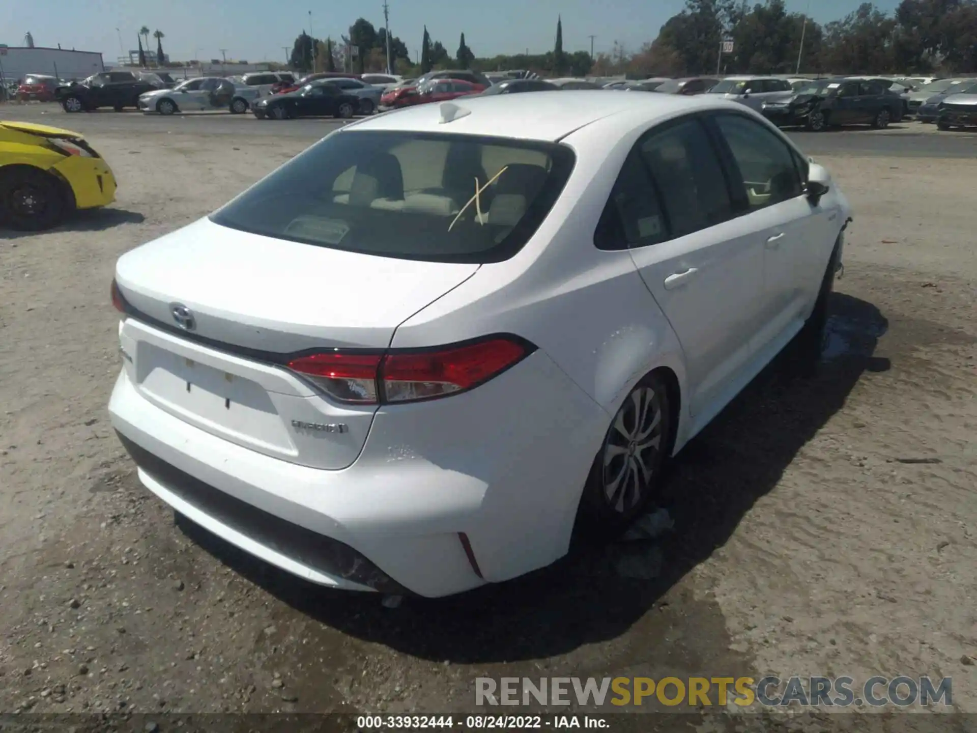 4 Photograph of a damaged car JTDEBRBE9LJ030643 TOYOTA COROLLA 2020