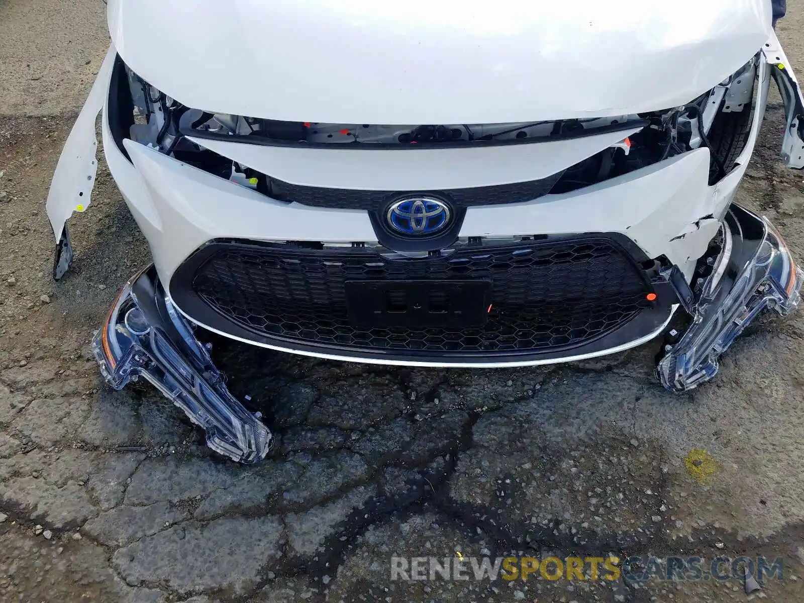 9 Photograph of a damaged car JTDEBRBEXLJ002527 TOYOTA COROLLA 2020