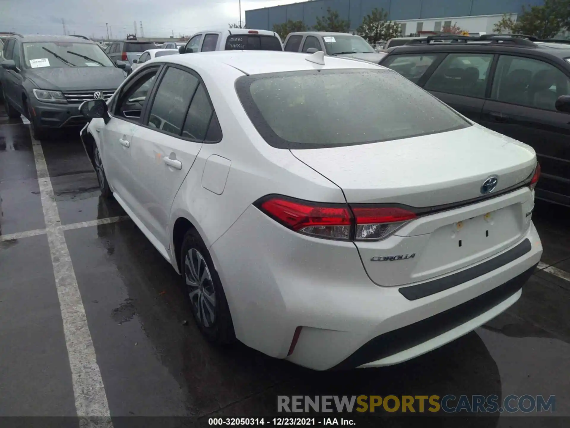 3 Photograph of a damaged car JTDEBRBEXLJ003435 TOYOTA COROLLA 2020