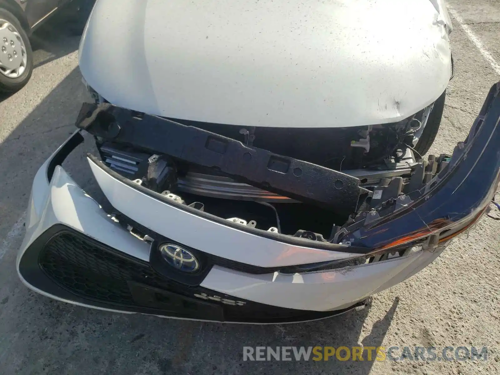 9 Photograph of a damaged car JTDEBRBEXLJ015391 TOYOTA COROLLA 2020