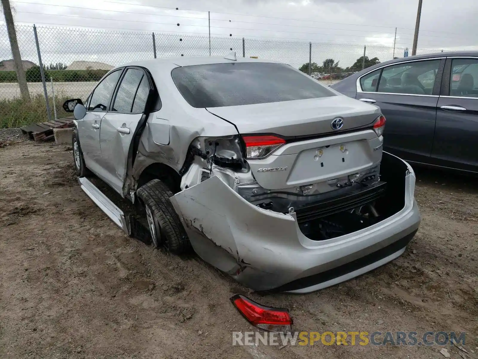 3 Photograph of a damaged car JTDEBRBEXLJ030778 TOYOTA COROLLA 2020