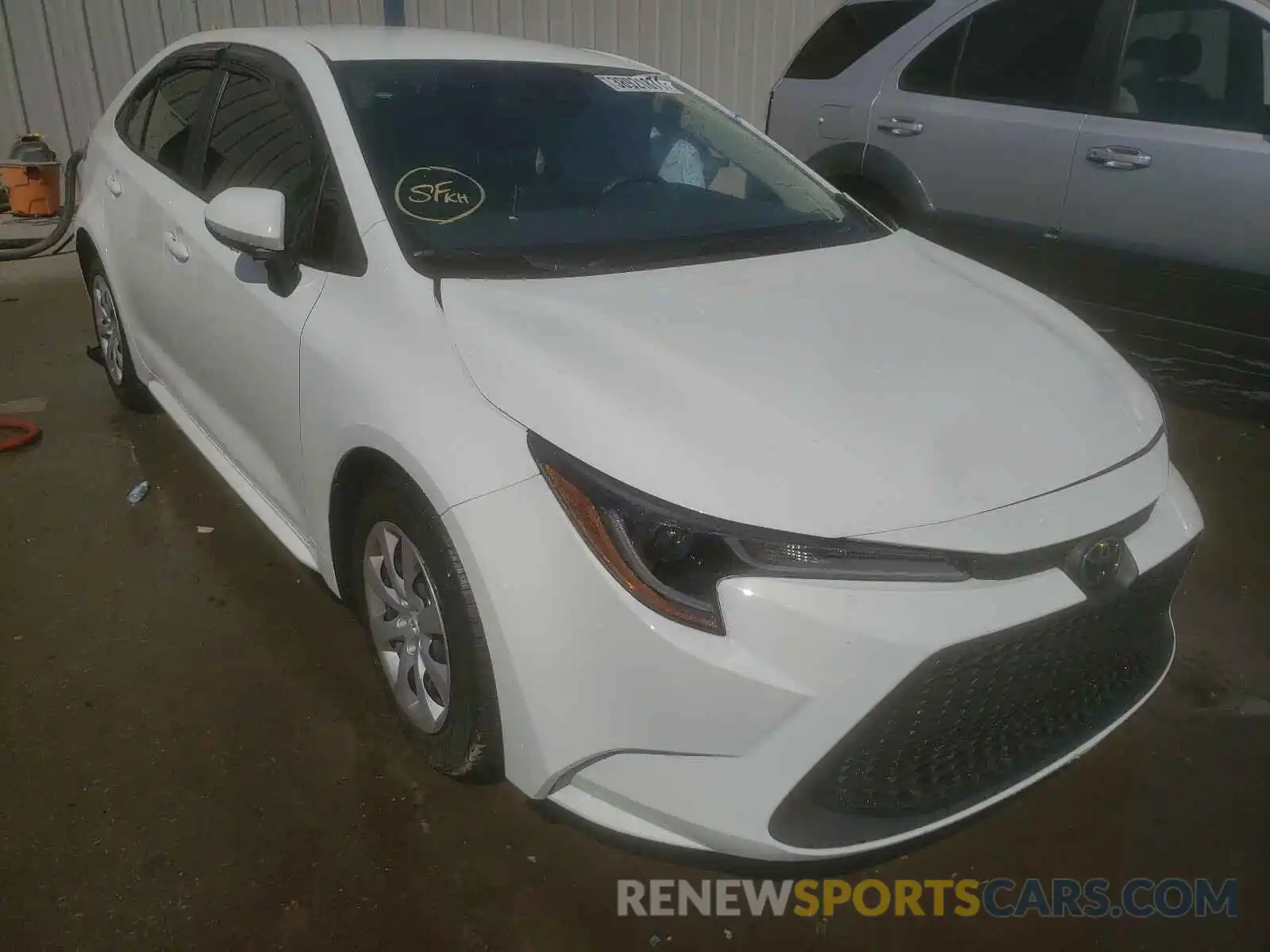 1 Photograph of a damaged car JTDEPMAE6MJ157471 TOYOTA COROLLA 2020