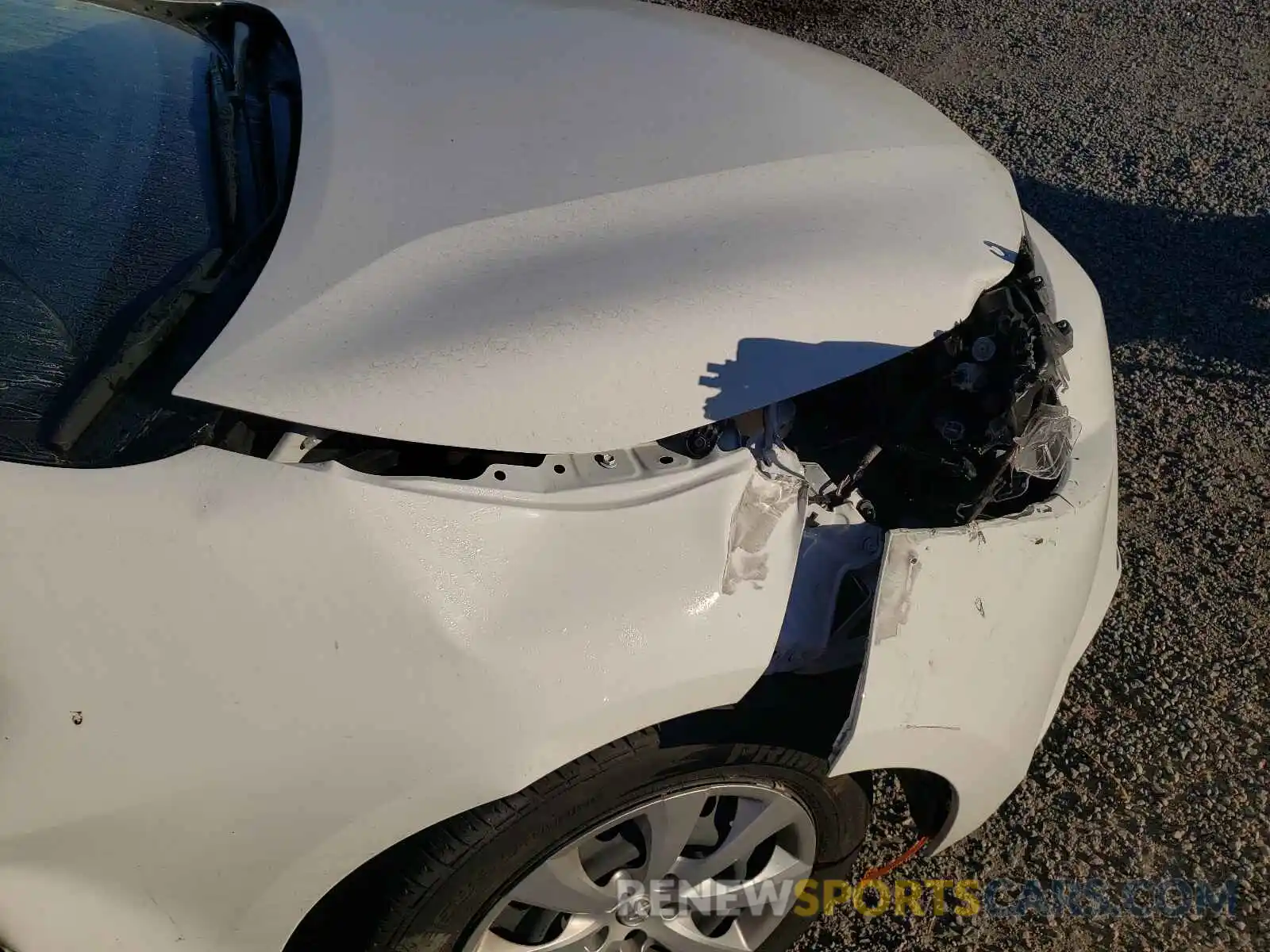 9 Photograph of a damaged car JTDEPRAE0LJ000160 TOYOTA COROLLA 2020