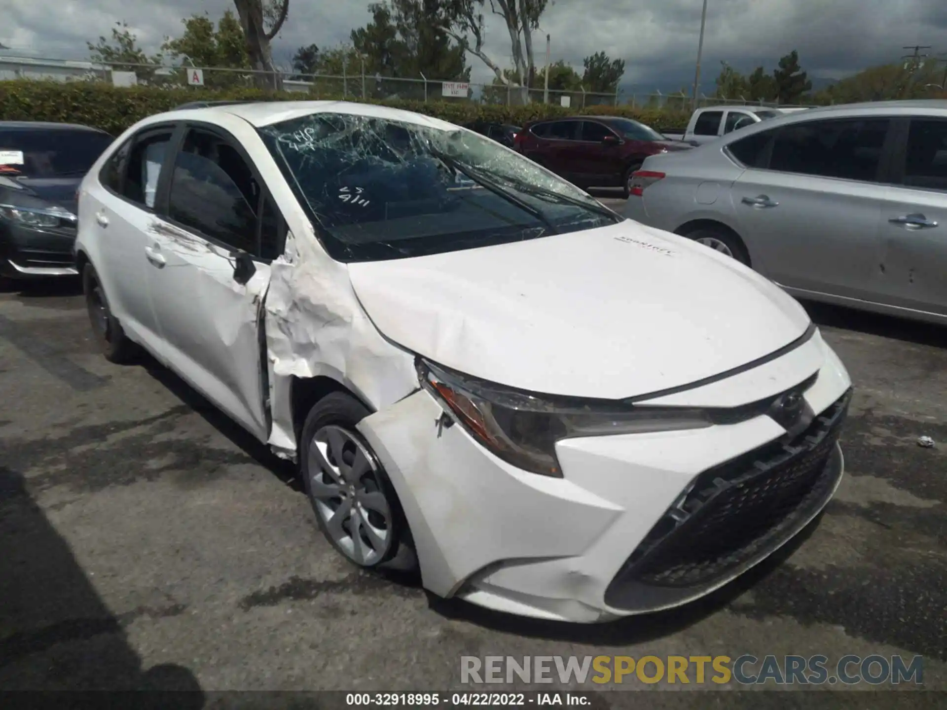 1 Photograph of a damaged car JTDEPRAE0LJ004399 TOYOTA COROLLA 2020