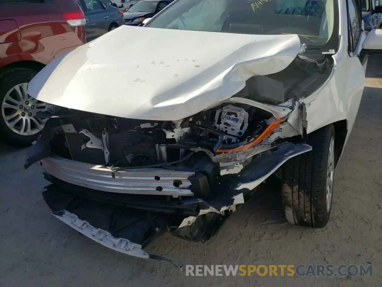 9 Photograph of a damaged car JTDEPRAE0LJ005598 TOYOTA COROLLA 2020