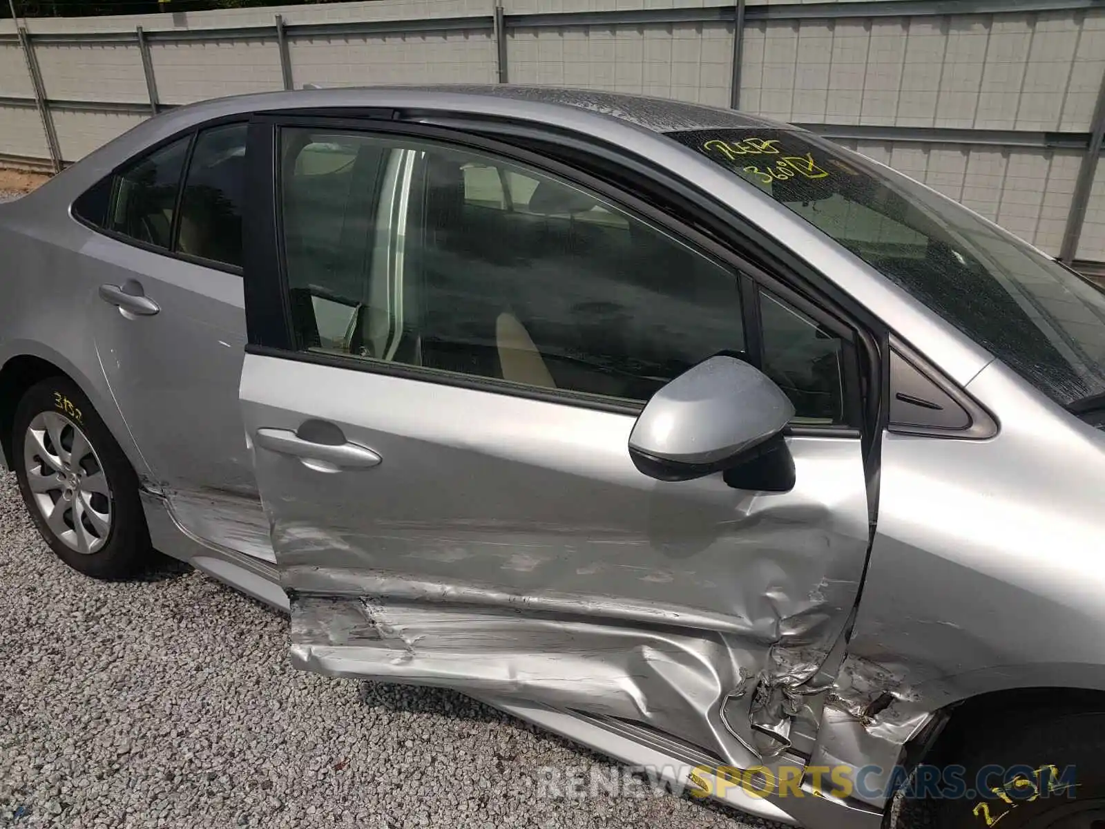 9 Фотография поврежденного автомобиля JTDEPRAE0LJ010221 TOYOTA COROLLA 2020
