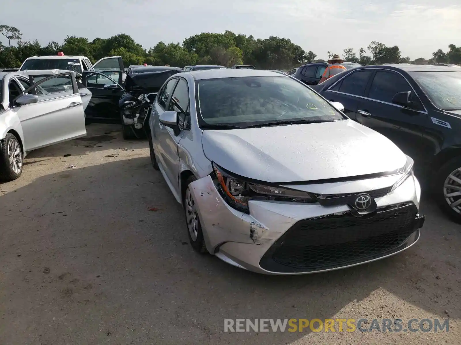 1 Photograph of a damaged car JTDEPRAE0LJ011224 TOYOTA COROLLA 2020