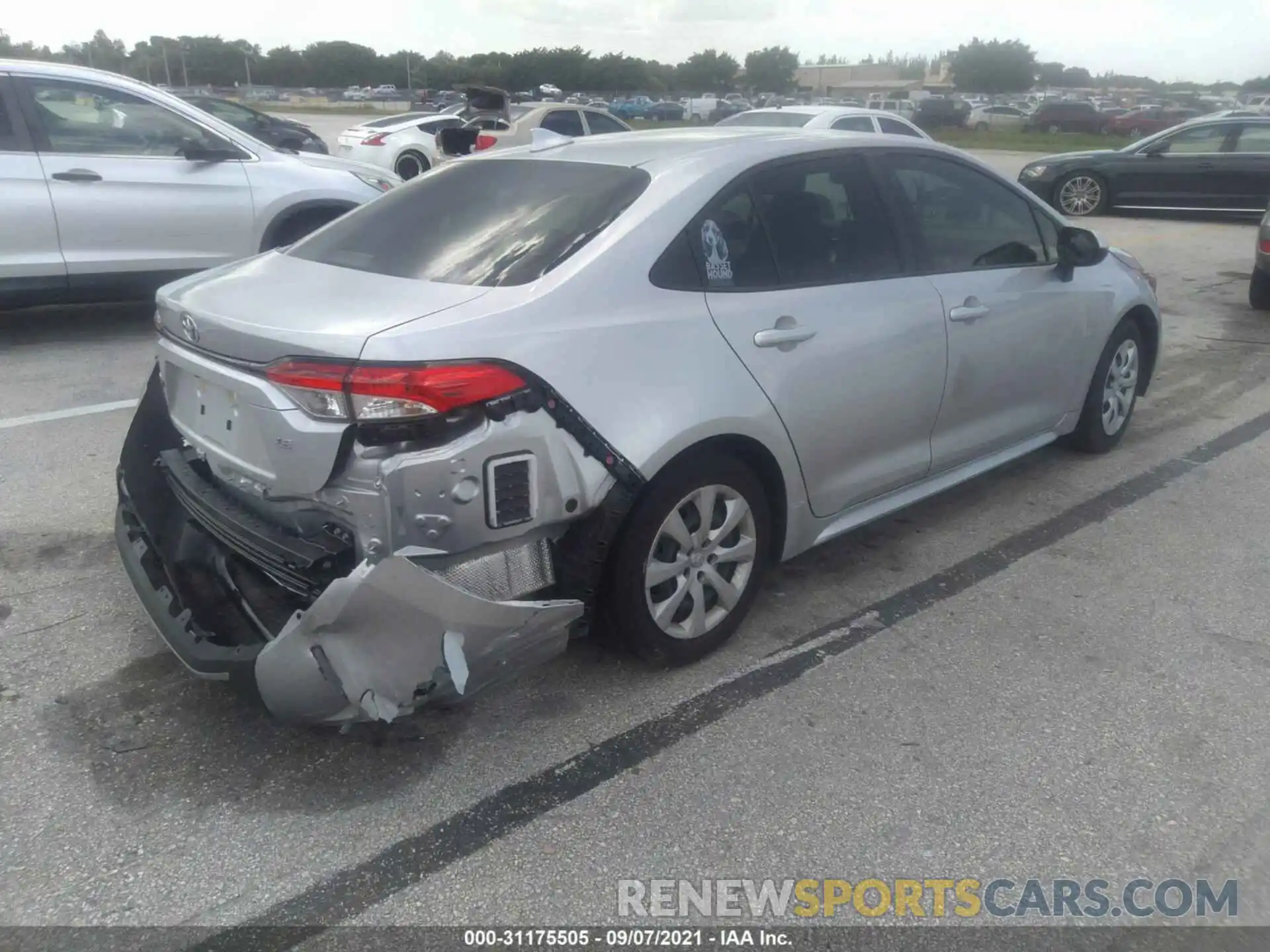 4 Photograph of a damaged car JTDEPRAE0LJ017587 TOYOTA COROLLA 2020