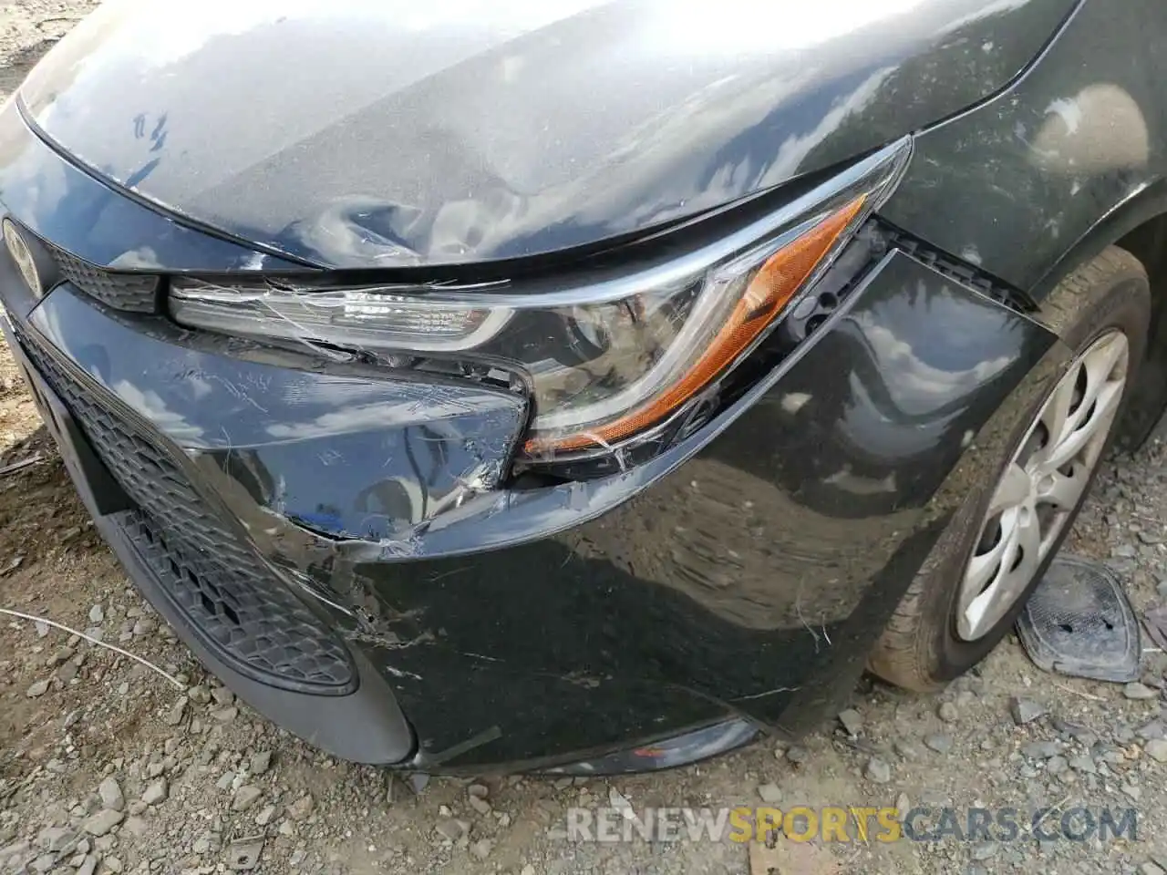 9 Photograph of a damaged car JTDEPRAE0LJ017928 TOYOTA COROLLA 2020