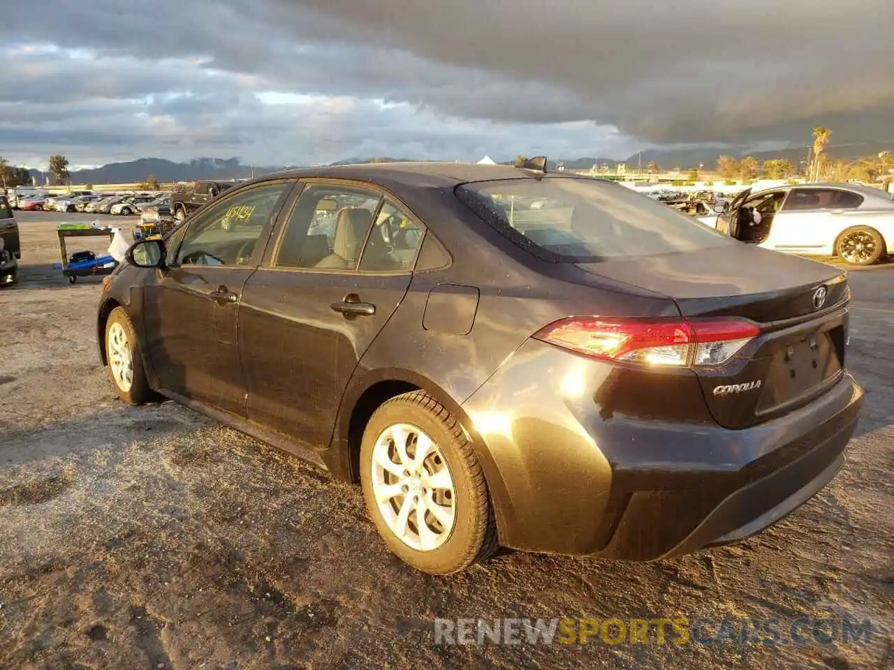 3 Photograph of a damaged car JTDEPRAE0LJ019338 TOYOTA COROLLA 2020