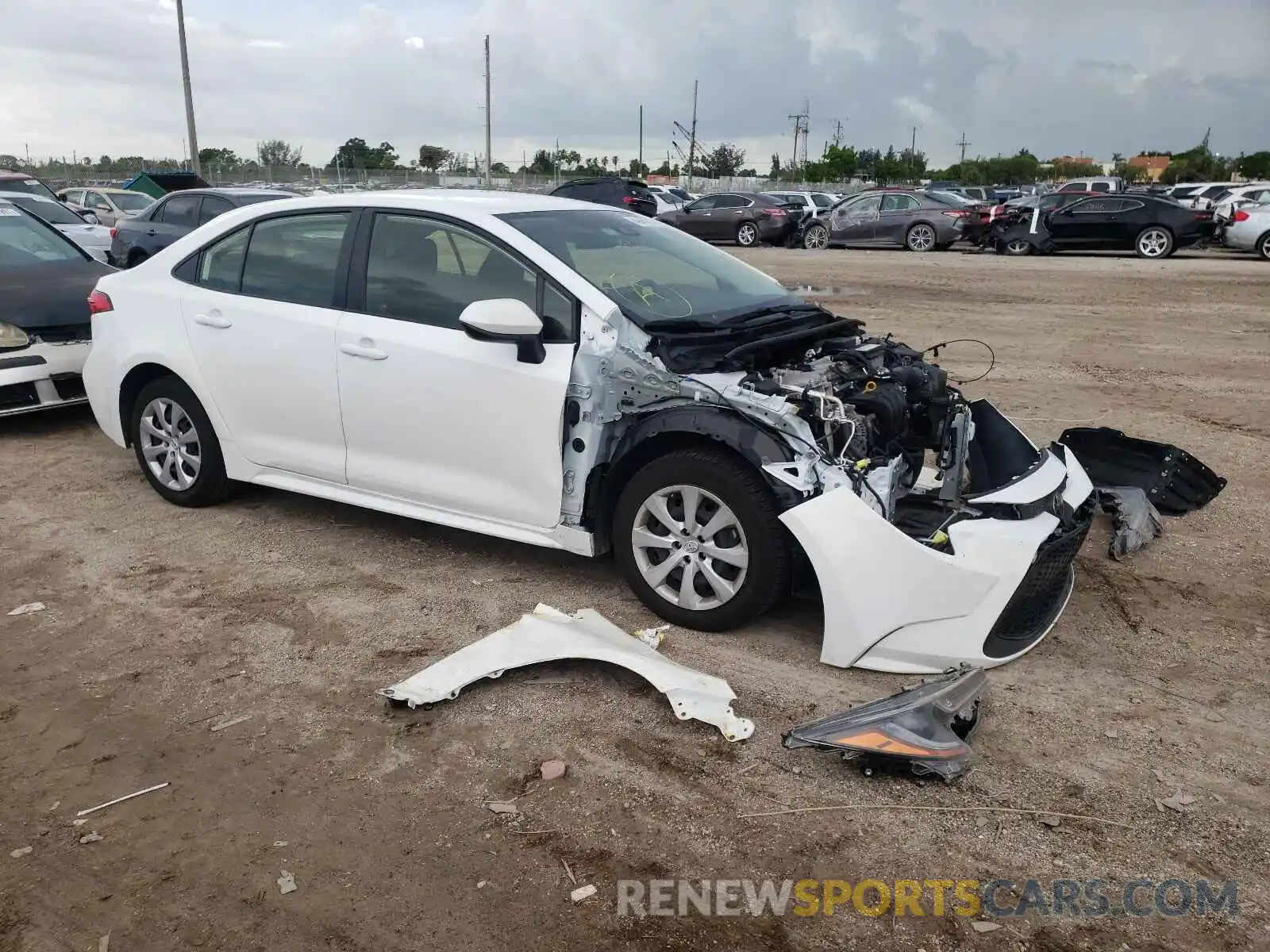 1 Photograph of a damaged car JTDEPRAE0LJ019386 TOYOTA COROLLA 2020