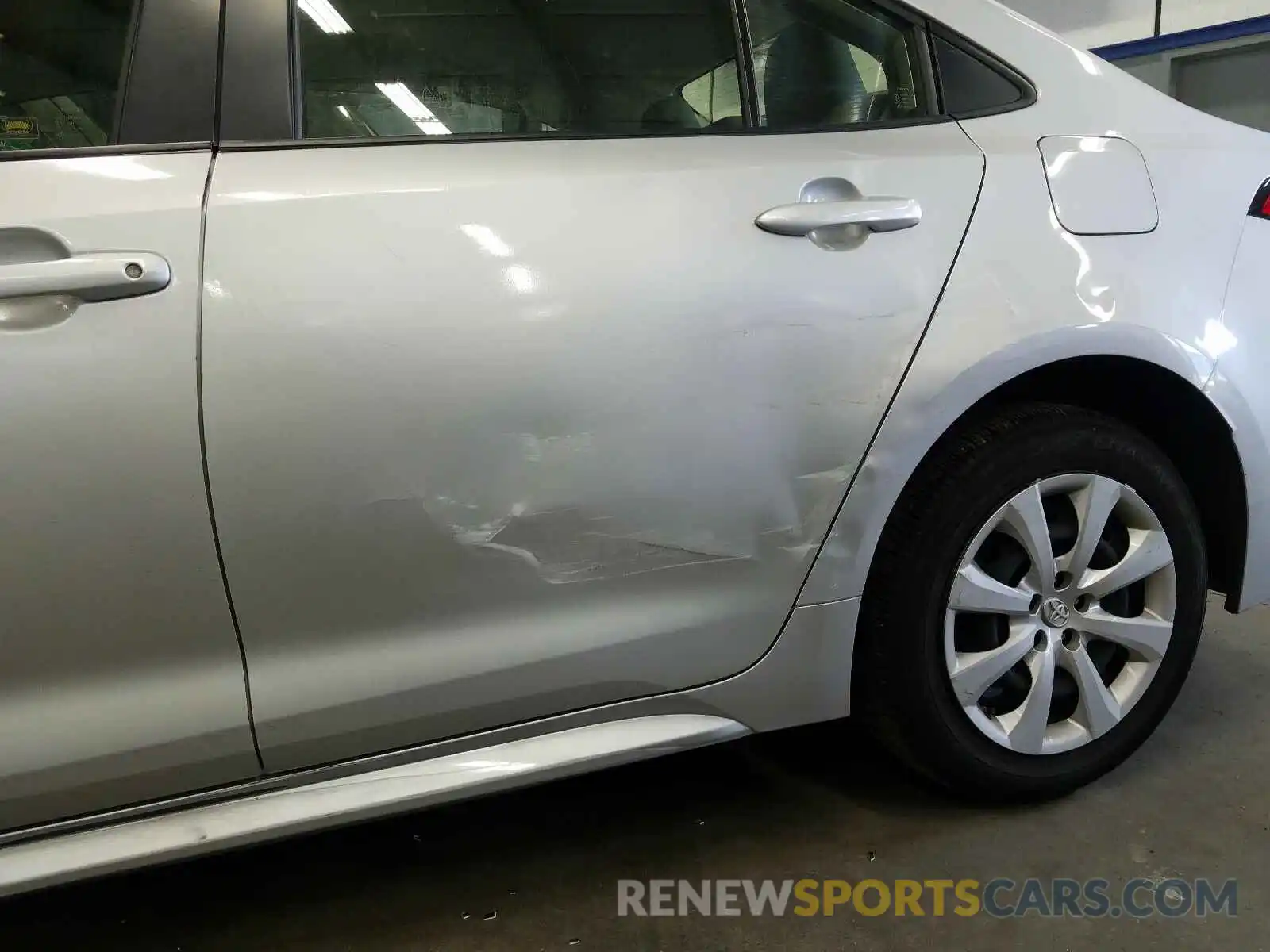 9 Photograph of a damaged car JTDEPRAE0LJ019775 TOYOTA COROLLA 2020