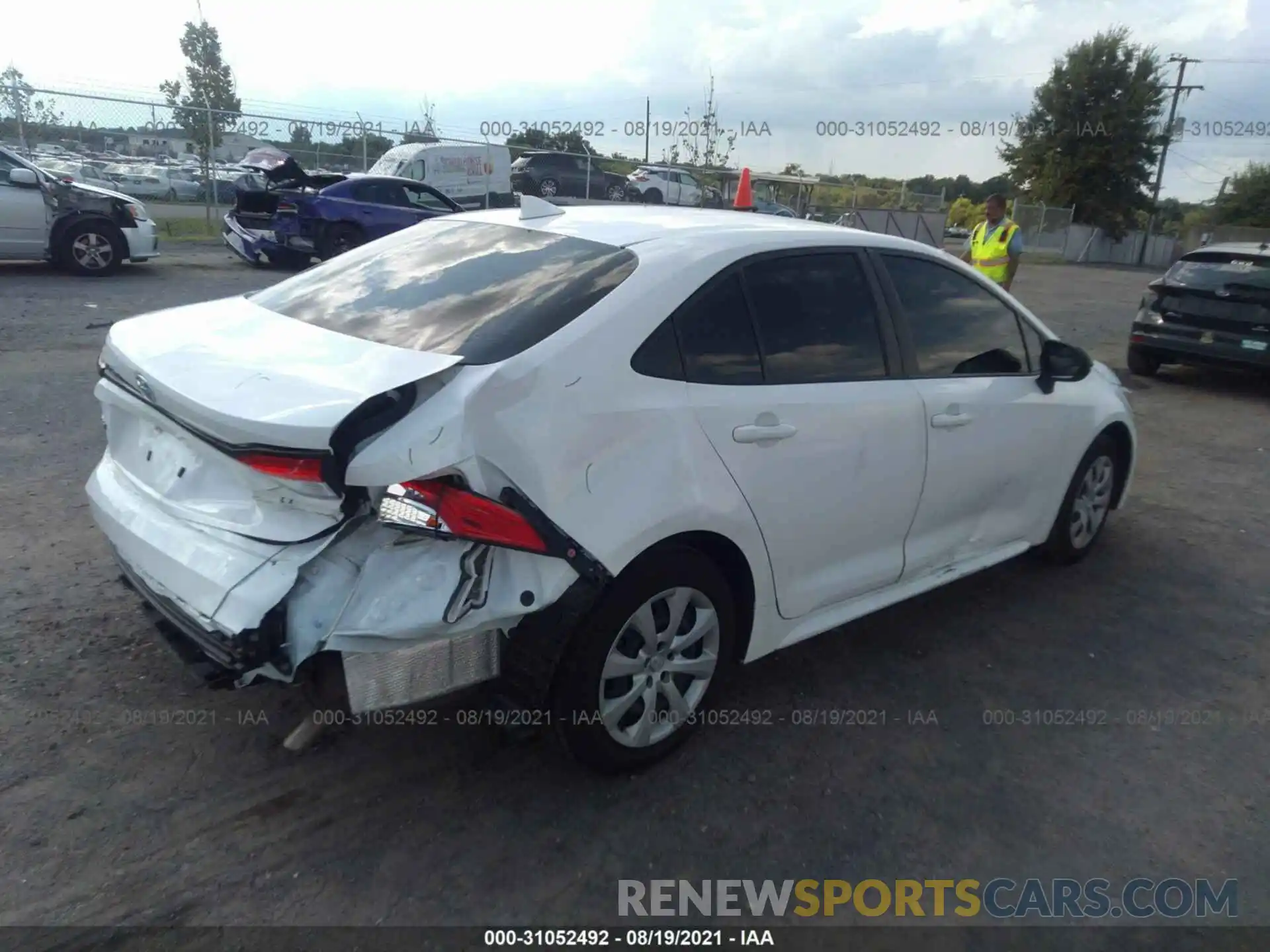 4 Photograph of a damaged car JTDEPRAE0LJ023812 TOYOTA COROLLA 2020