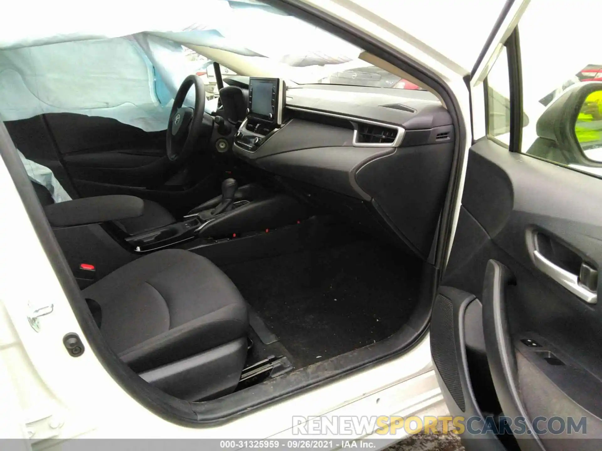 5 Photograph of a damaged car JTDEPRAE0LJ027018 TOYOTA COROLLA 2020