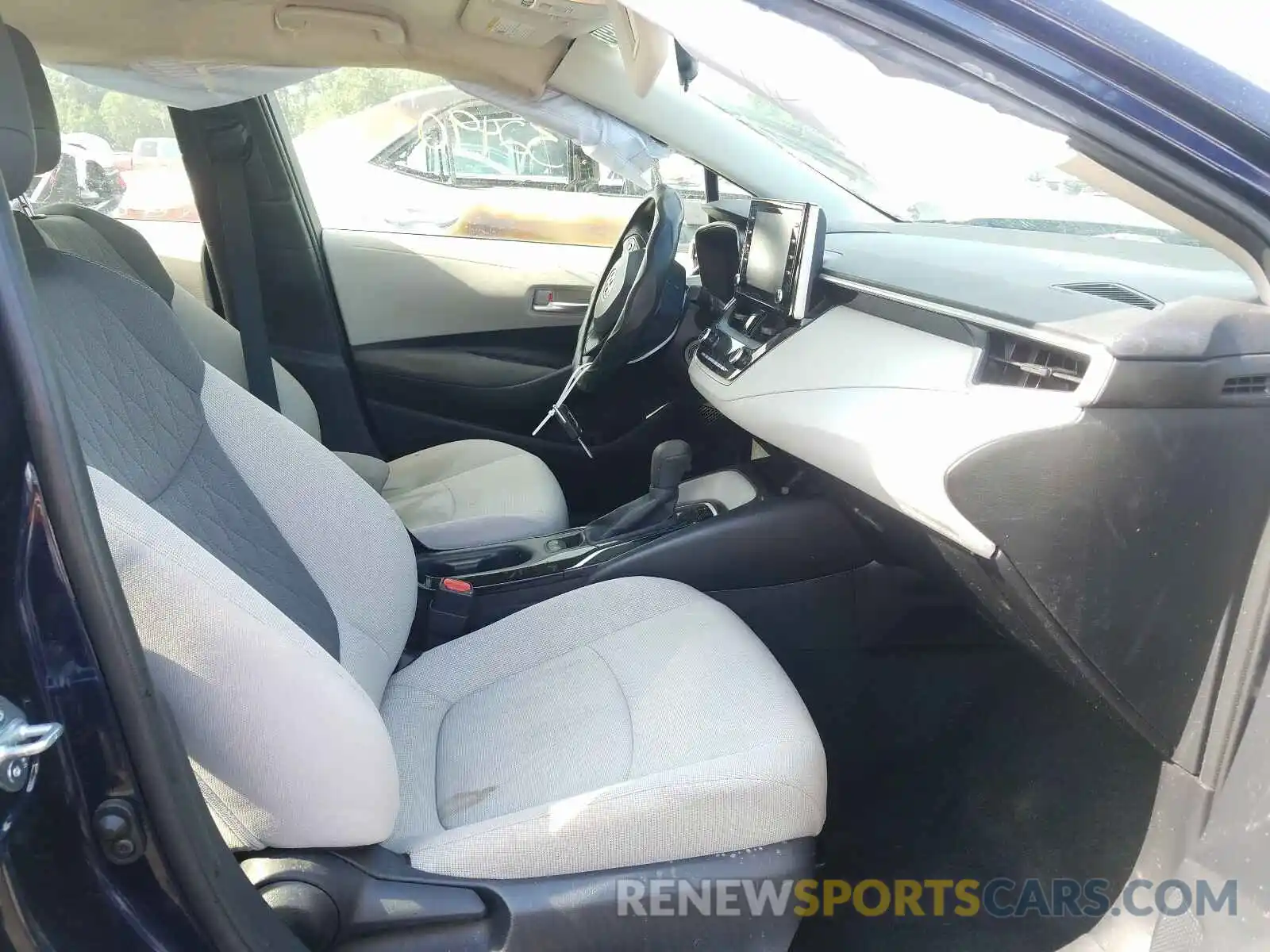 5 Photograph of a damaged car JTDEPRAE0LJ027813 TOYOTA COROLLA 2020