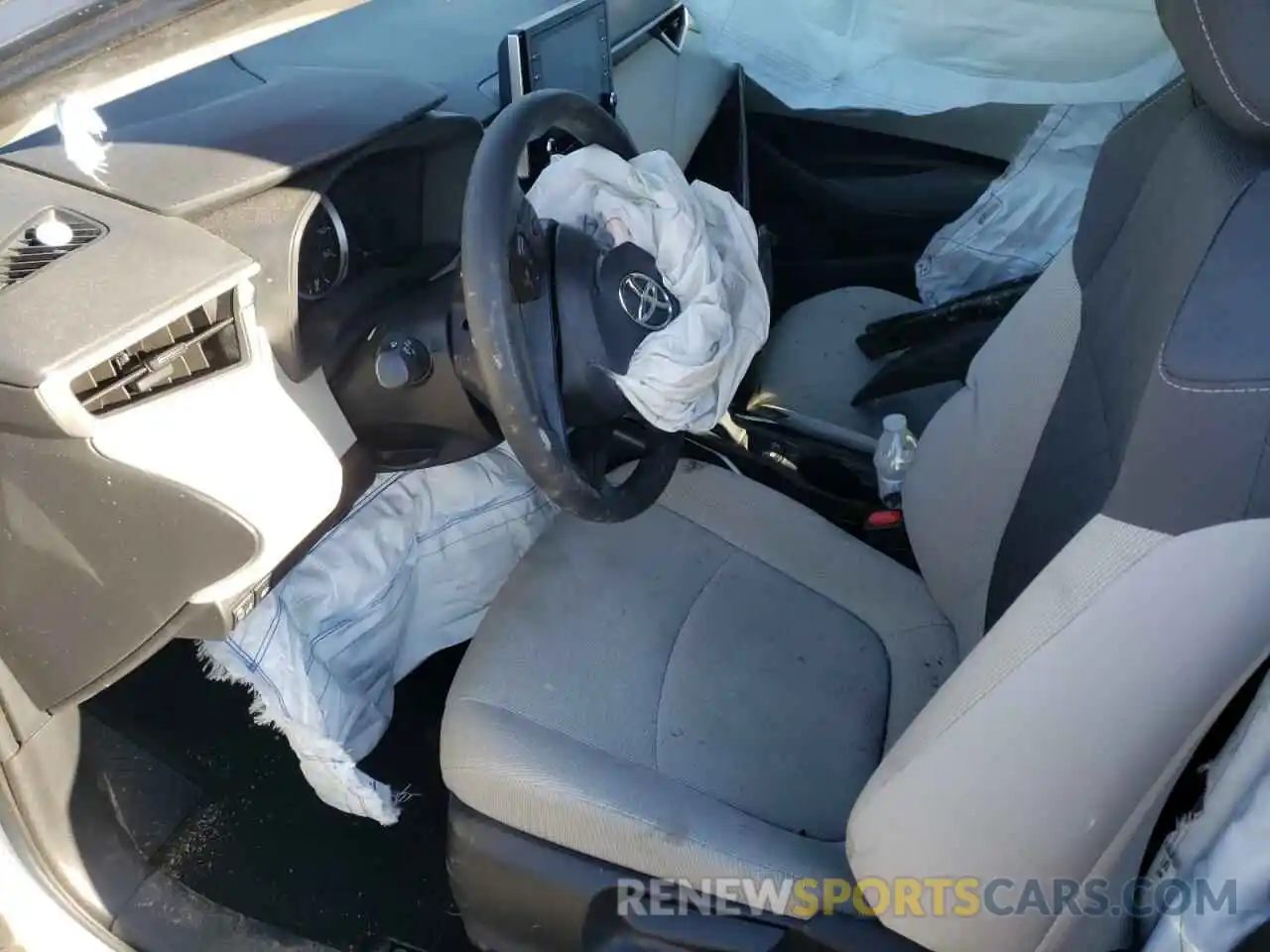 5 Photograph of a damaged car JTDEPRAE0LJ030176 TOYOTA COROLLA 2020