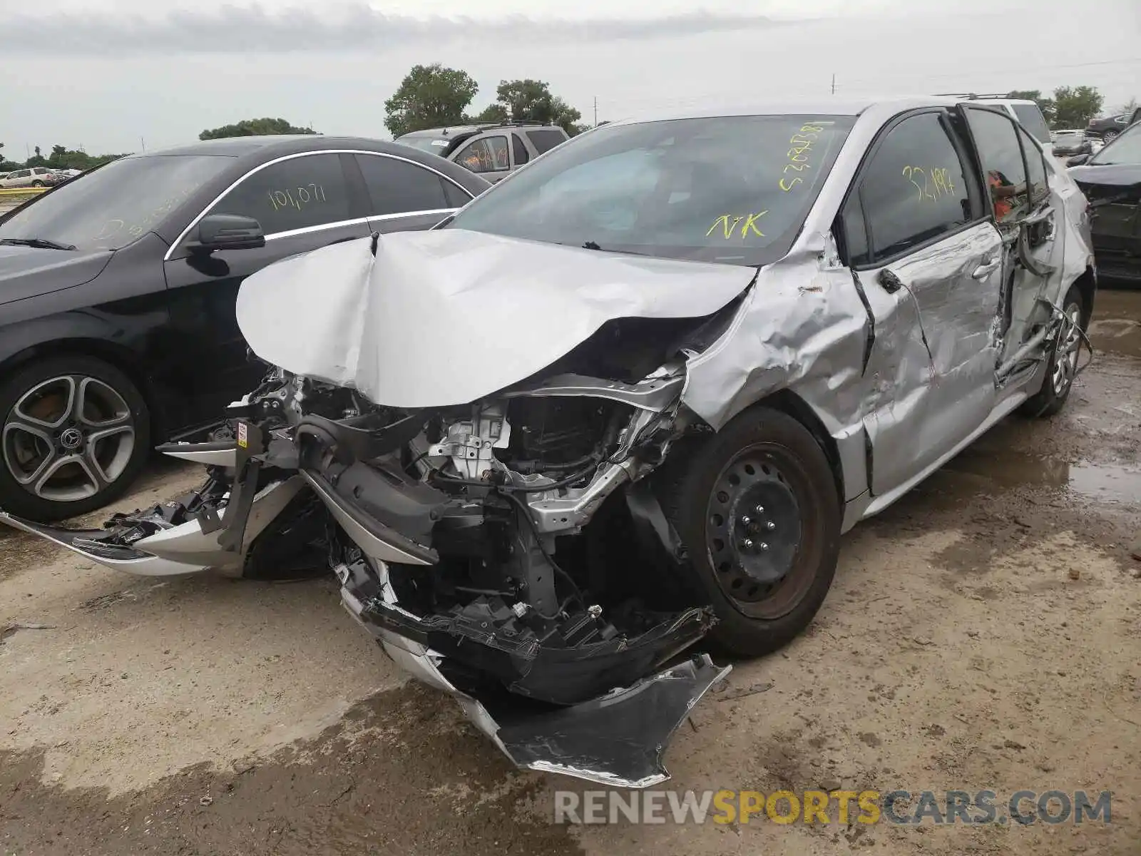 2 Photograph of a damaged car JTDEPRAE0LJ030663 TOYOTA COROLLA 2020