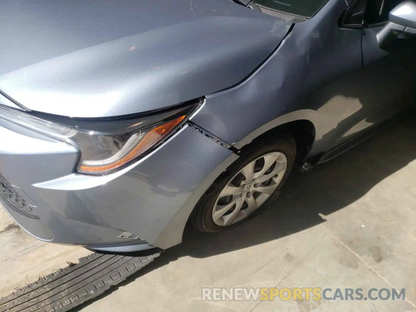 9 Photograph of a damaged car JTDEPRAE0LJ032509 TOYOTA COROLLA 2020