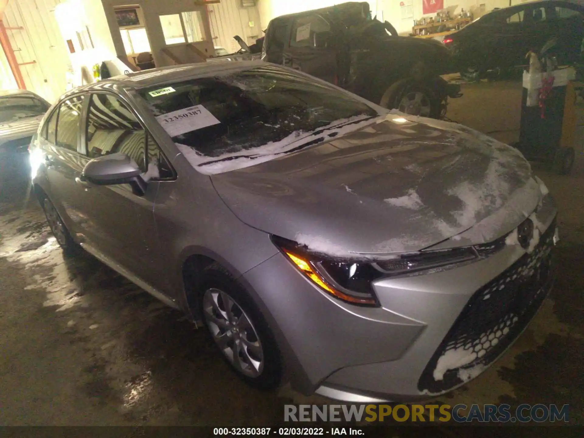 1 Photograph of a damaged car JTDEPRAE0LJ037354 TOYOTA COROLLA 2020