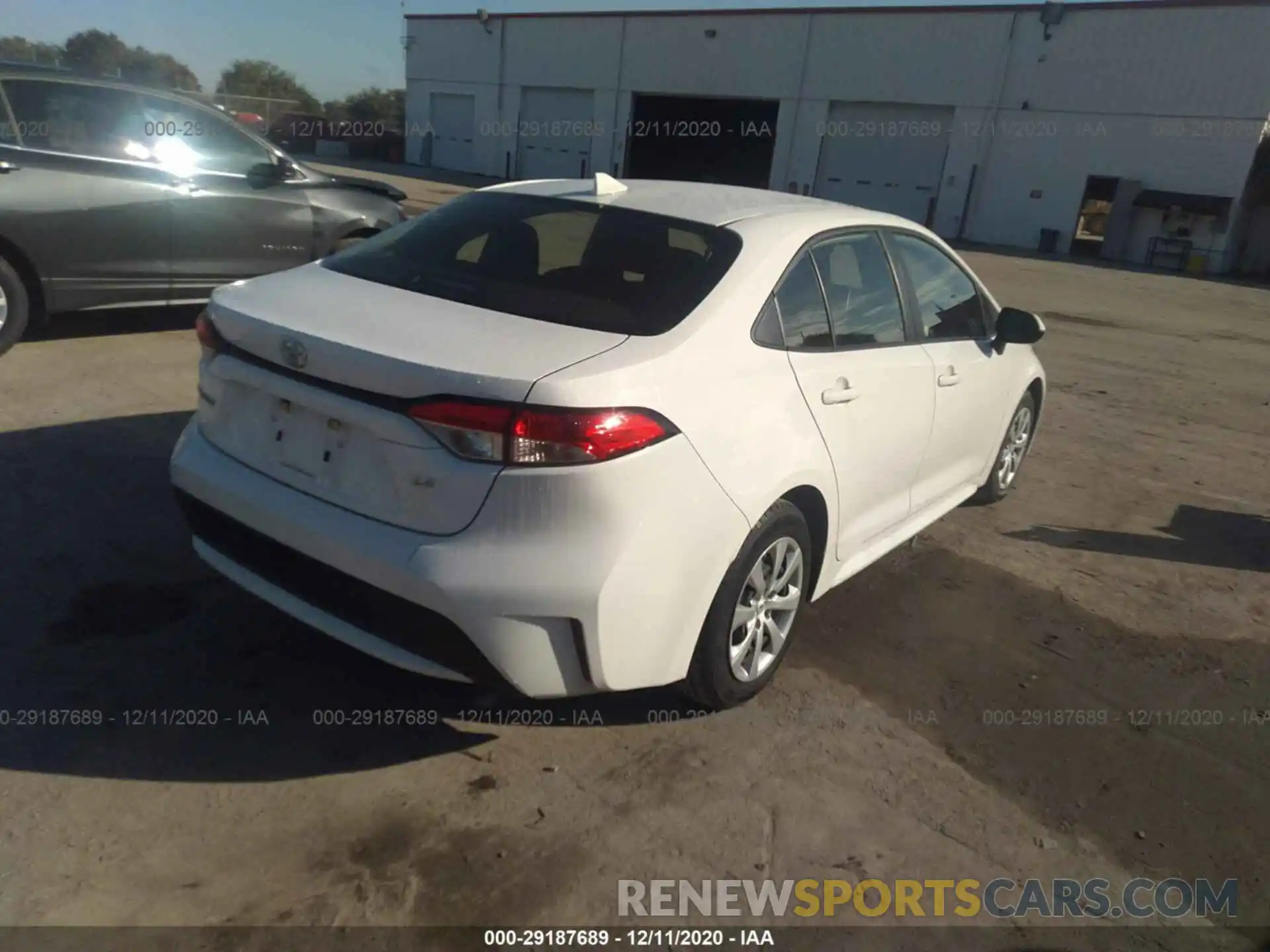 4 Photograph of a damaged car JTDEPRAE0LJ038195 TOYOTA COROLLA 2020