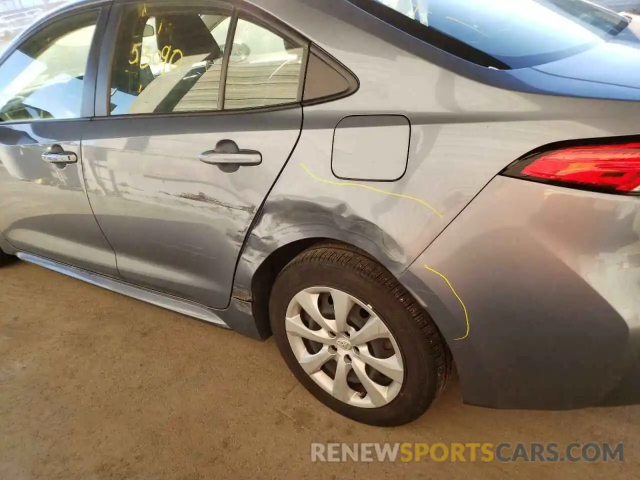 9 Photograph of a damaged car JTDEPRAE0LJ040688 TOYOTA COROLLA 2020