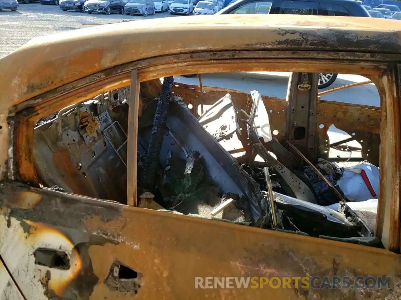 6 Photograph of a damaged car JTDEPRAE0LJ041260 TOYOTA COROLLA 2020