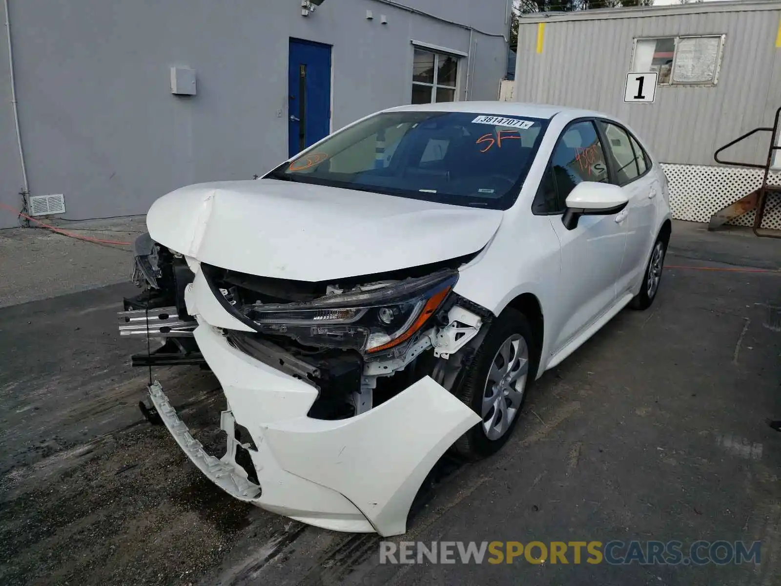 2 Photograph of a damaged car JTDEPRAE0LJ046085 TOYOTA COROLLA 2020