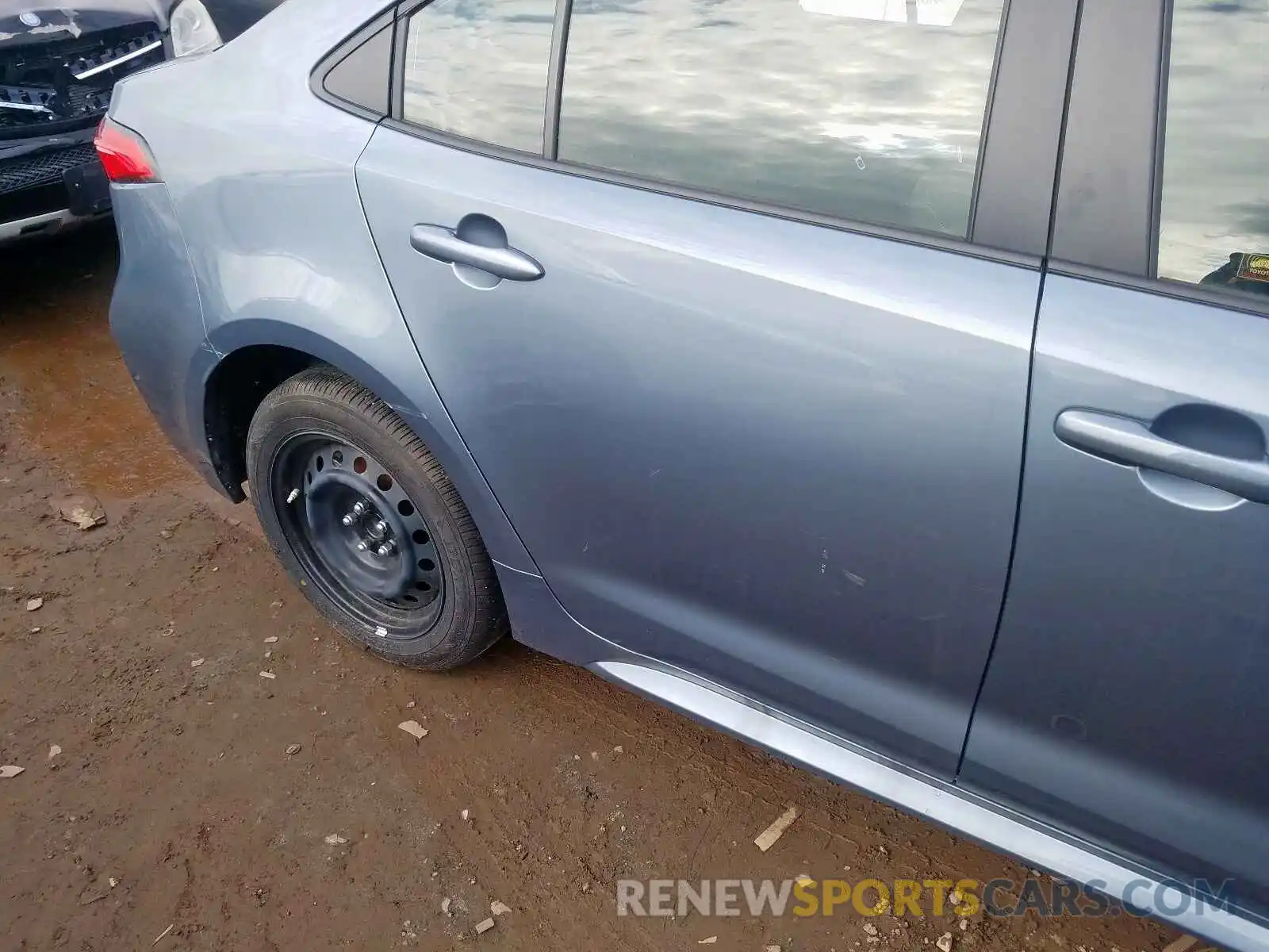 9 Photograph of a damaged car JTDEPRAE0LJ047365 TOYOTA COROLLA 2020