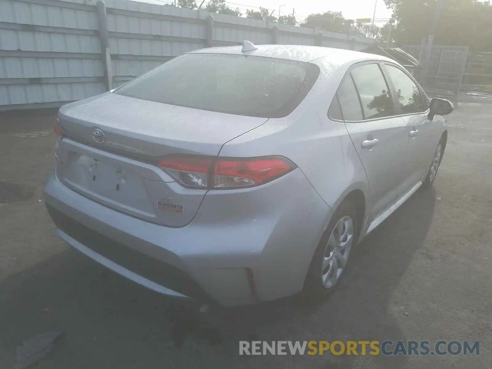 4 Photograph of a damaged car JTDEPRAE0LJ048600 TOYOTA COROLLA 2020