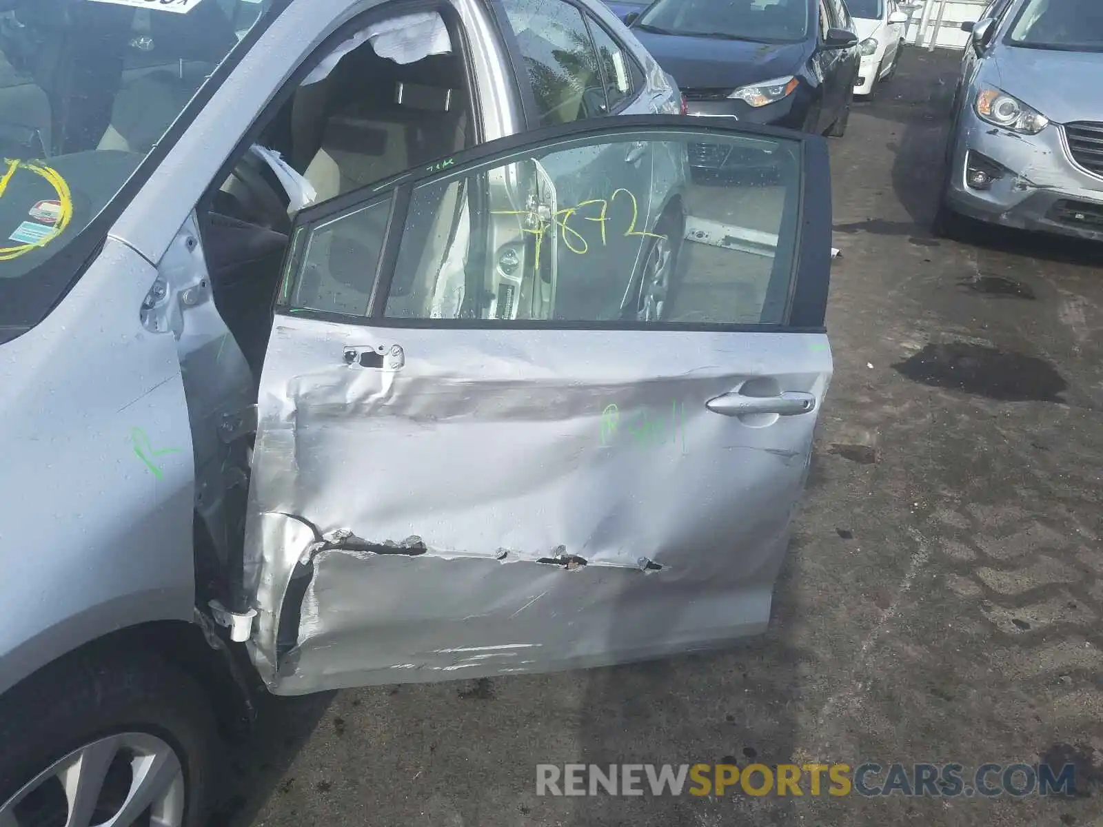 9 Photograph of a damaged car JTDEPRAE0LJ048600 TOYOTA COROLLA 2020