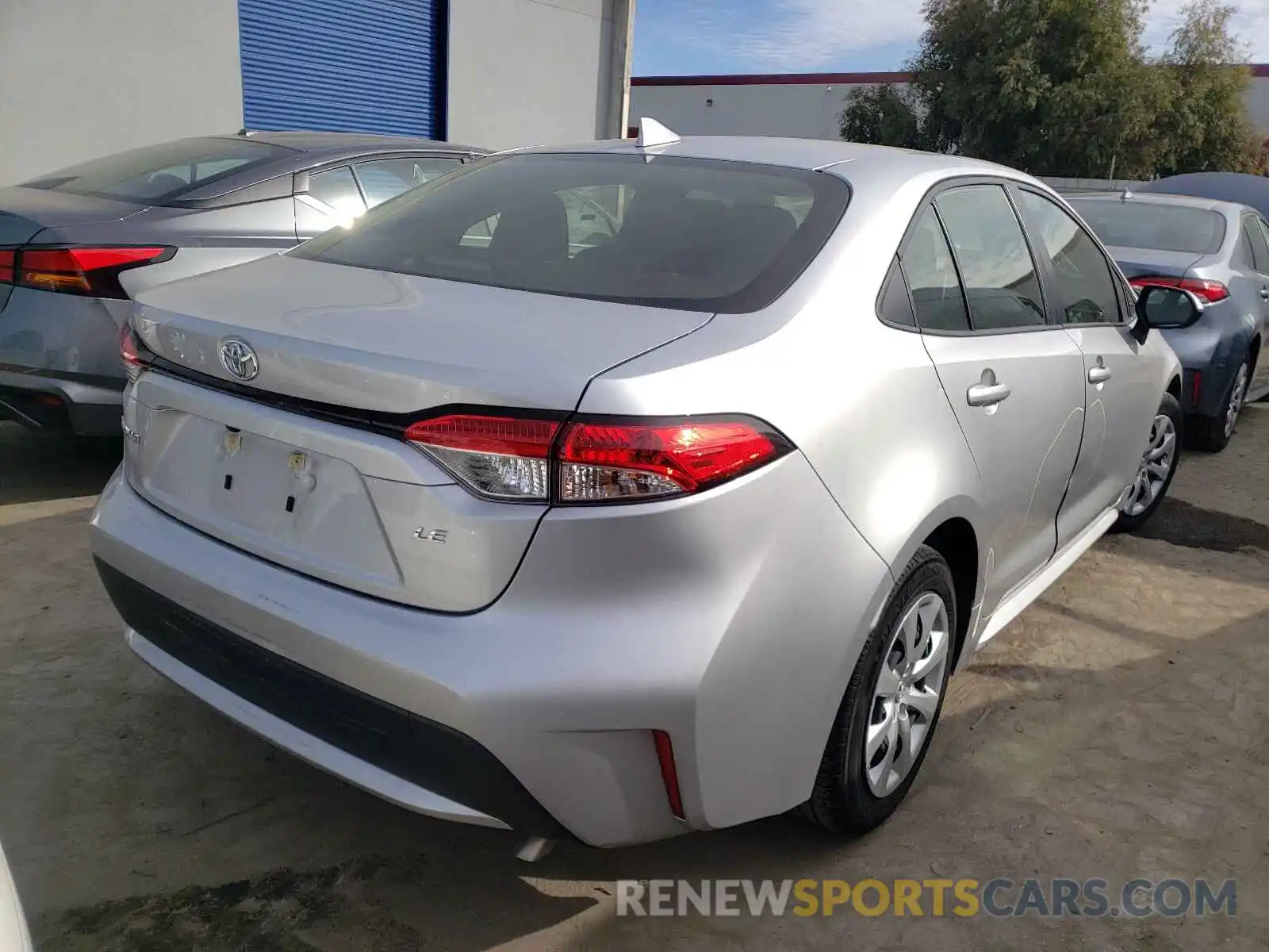 4 Photograph of a damaged car JTDEPRAE0LJ052596 TOYOTA COROLLA 2020